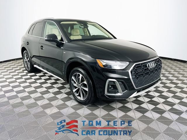2024 Audi Q5 45 Premium Plus's photo