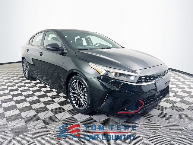 2024 Kia Forte GT-Line AT's photo