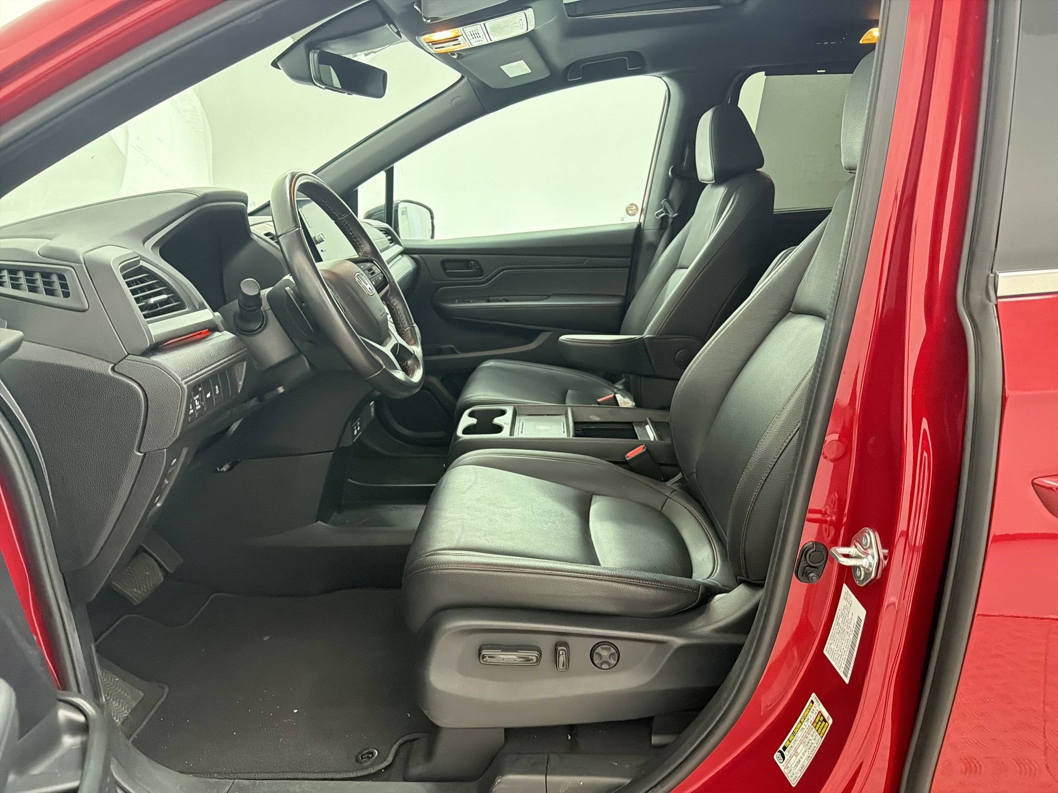 2025 Honda Odyssey Sport-L photo 4