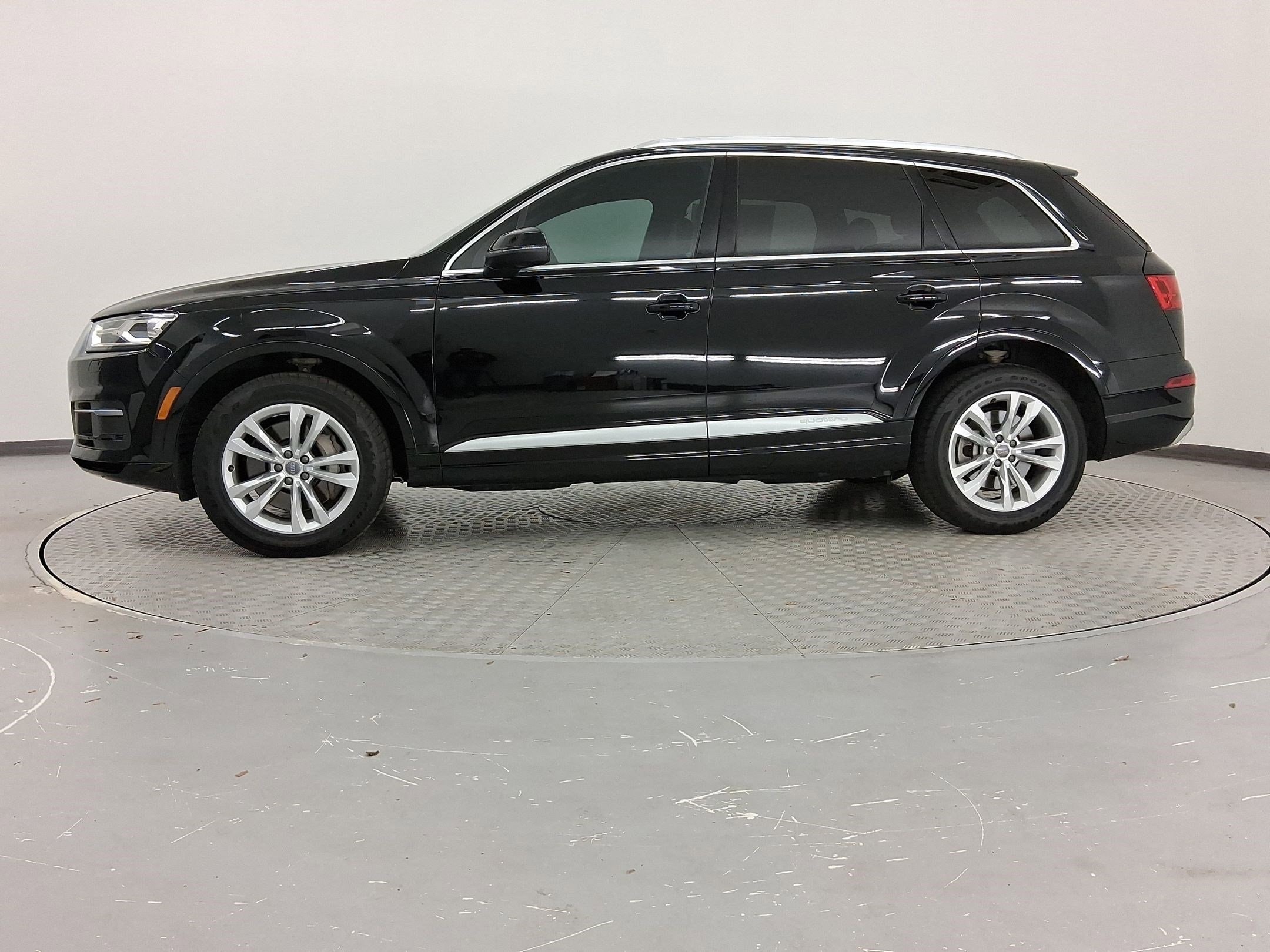 Used 2019 Audi Q7 Premium with VIN WA1AAAF76KD014048 for sale in Irondale, AL