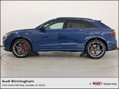 2025 Audi RS Q8 4.0T performance SUV