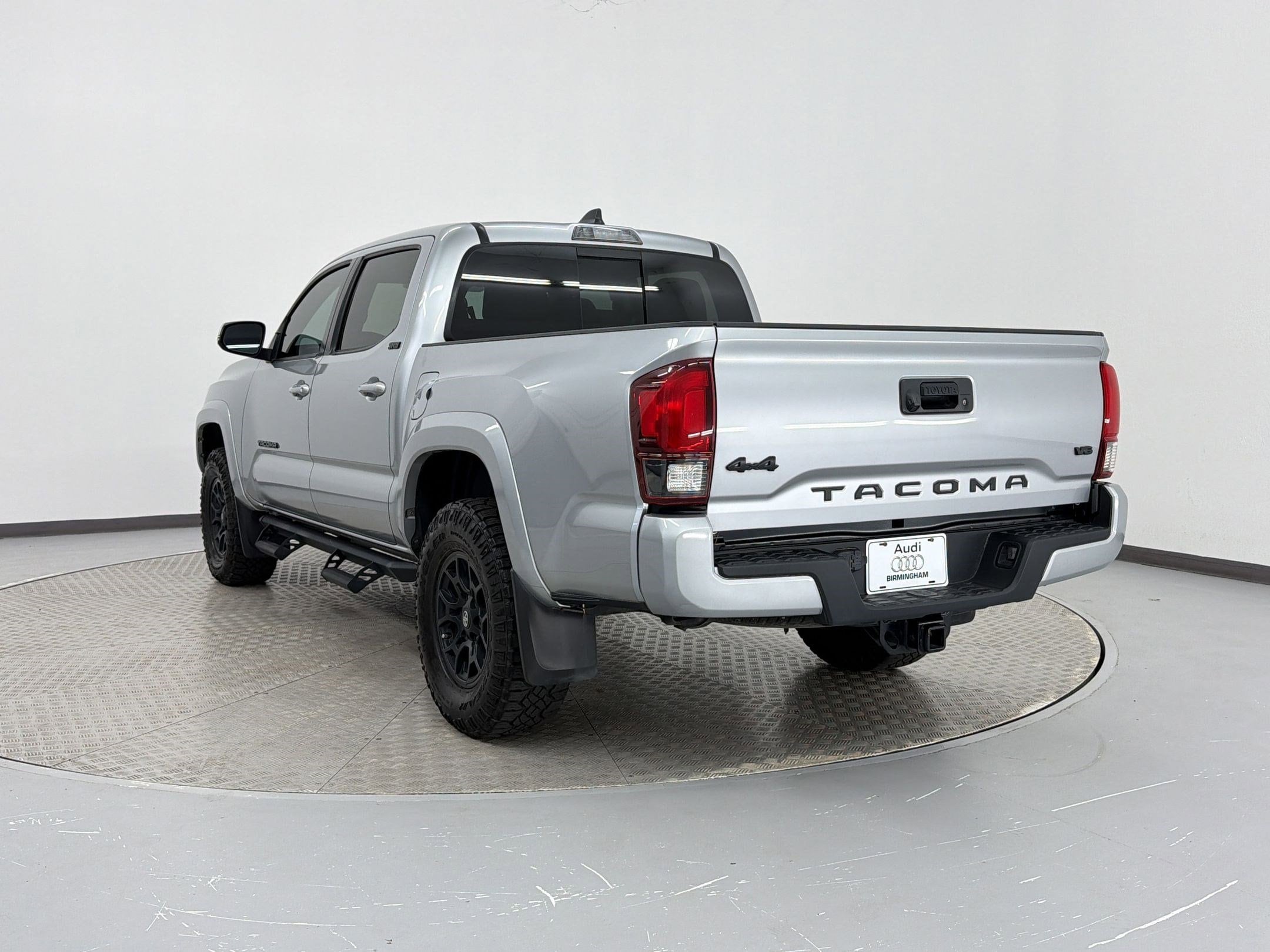2022 Toyota Tacoma SR5 photo 2