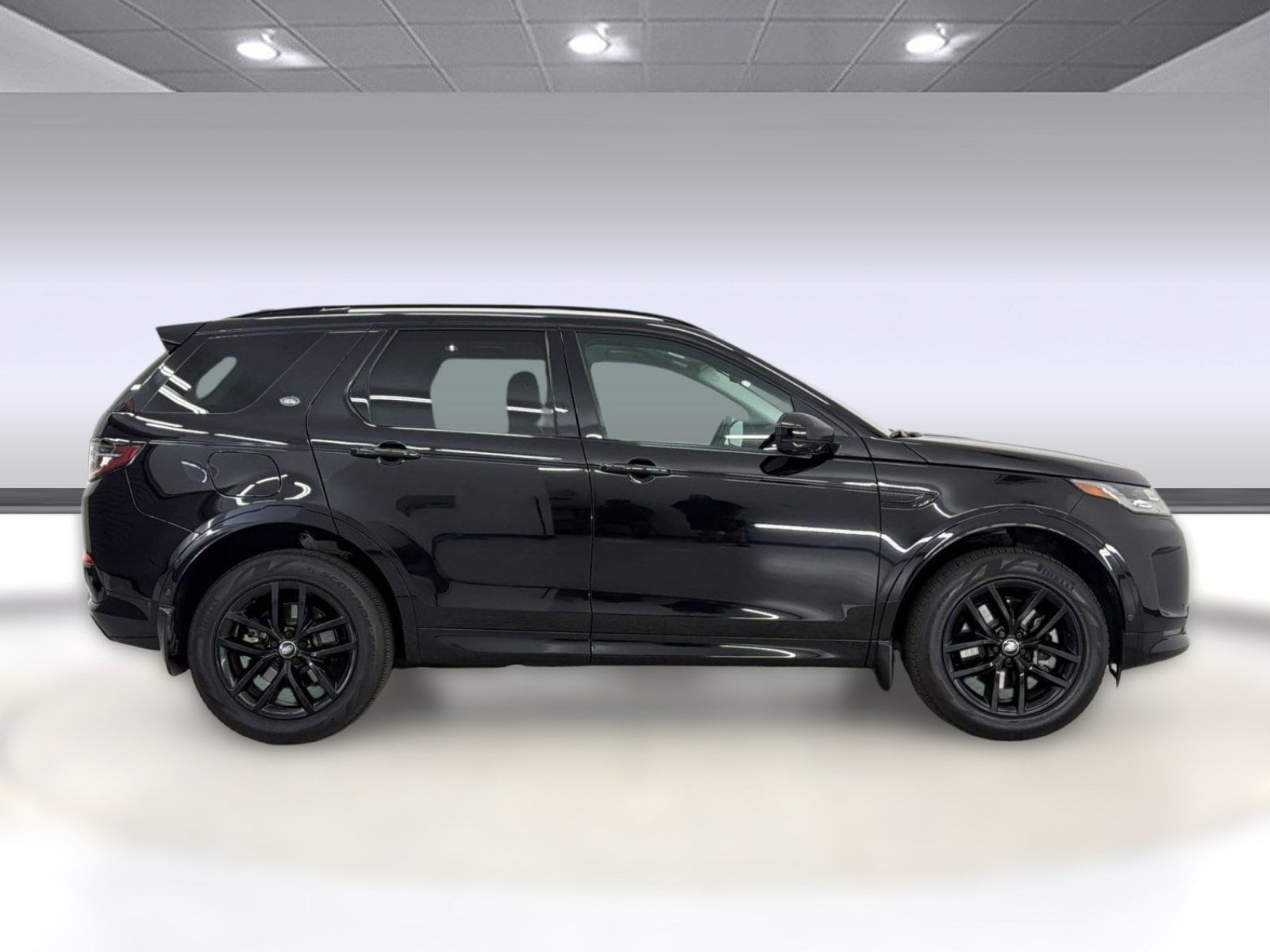 2024 Land Rover Discovery Sport Core S photo 3
