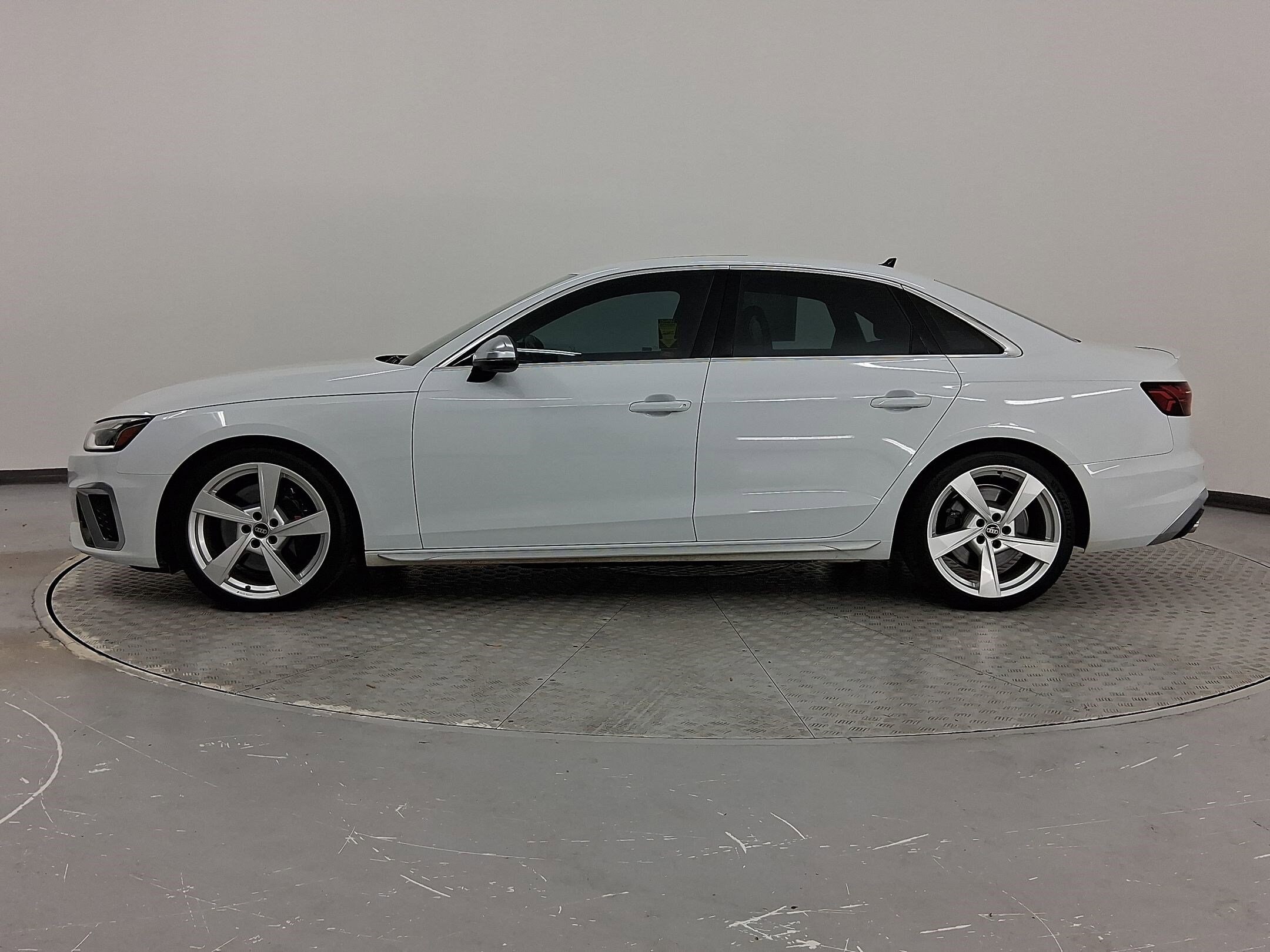 2022 Audi S4 Base Premium Plus photo 2