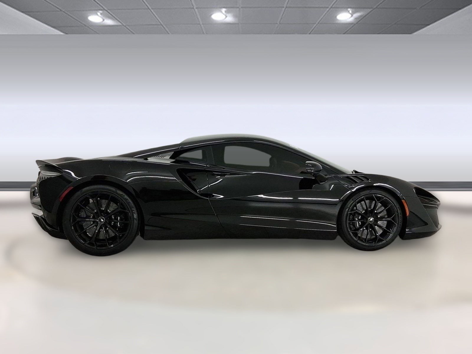 2024 McLaren Artura Coupe photo 3