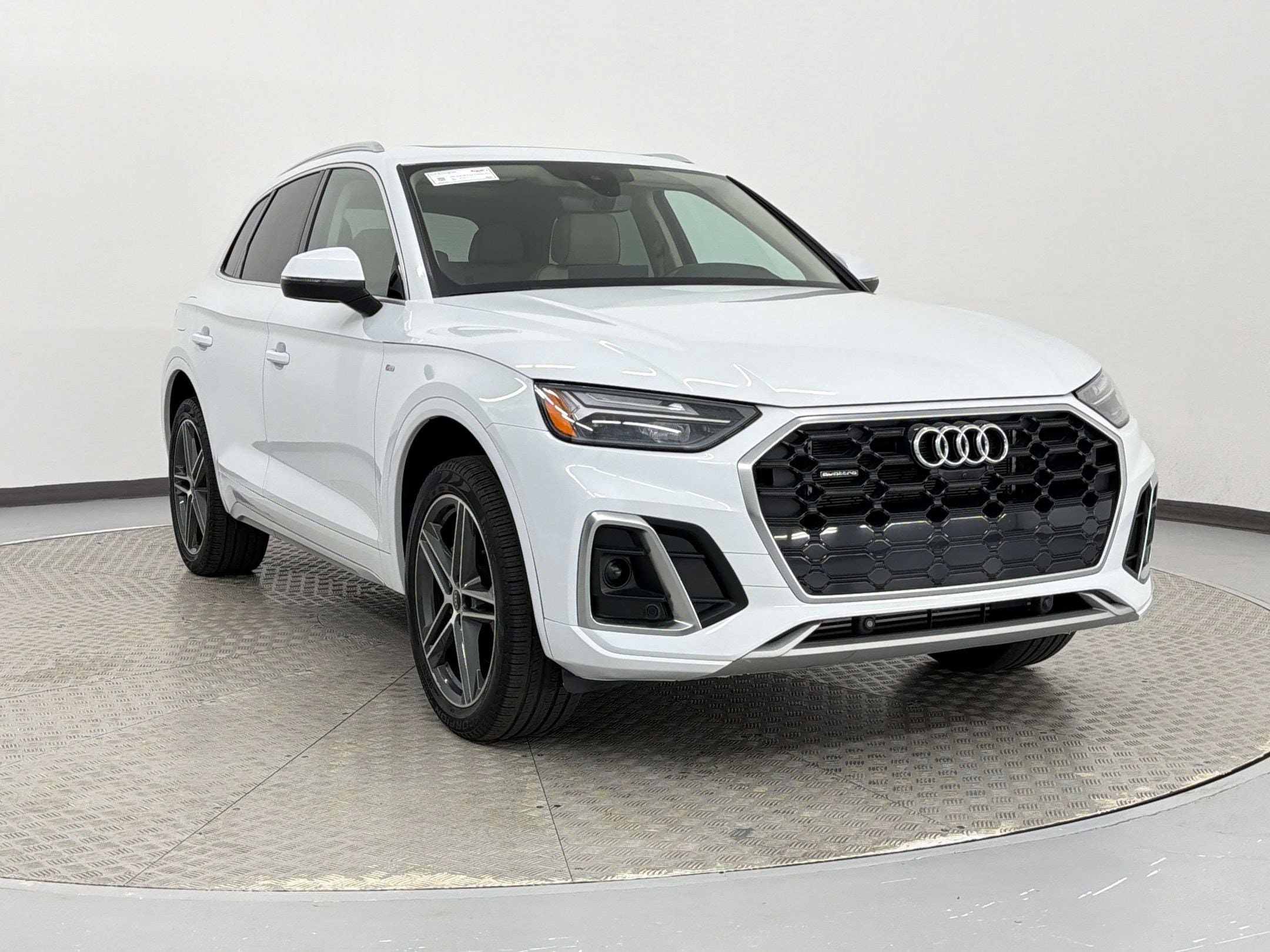 2023 Audi Q5 e S line Premium Plus photo 6