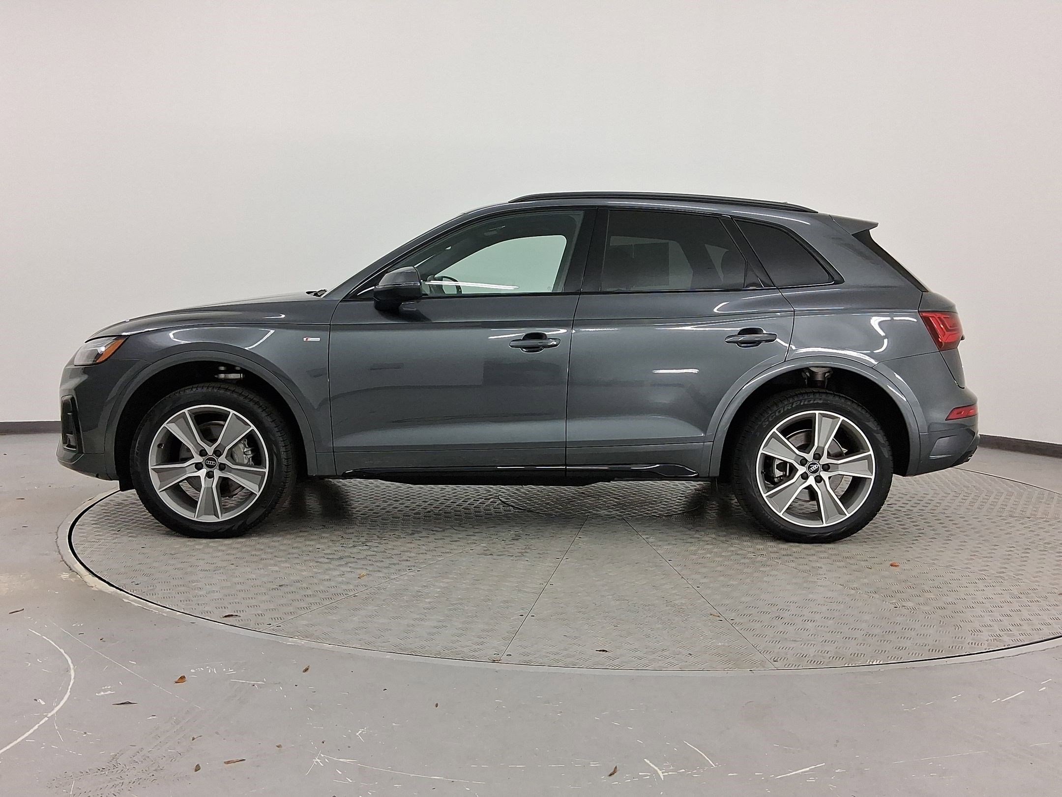 2025 Audi Q5 S line Premium photo 2