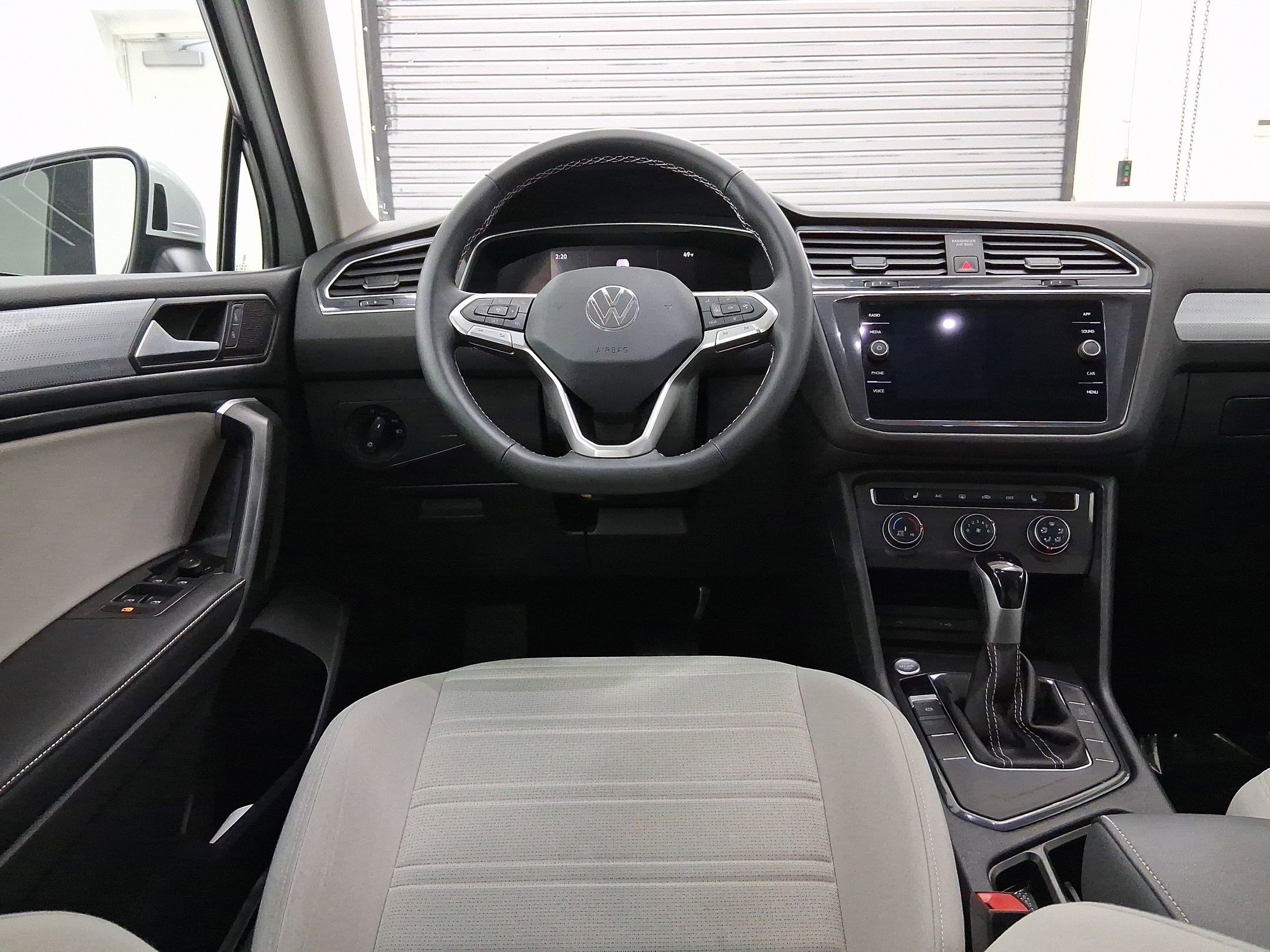 2024 Volkswagen Tiguan S photo 2