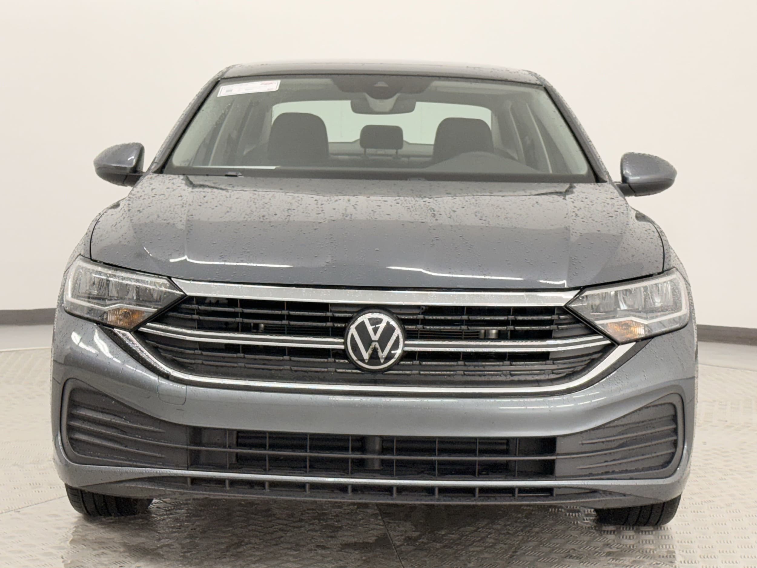 Used 2024 Volkswagen Jetta SE with VIN 3VW7M7BU7RM068248 for sale in Irondale, AL