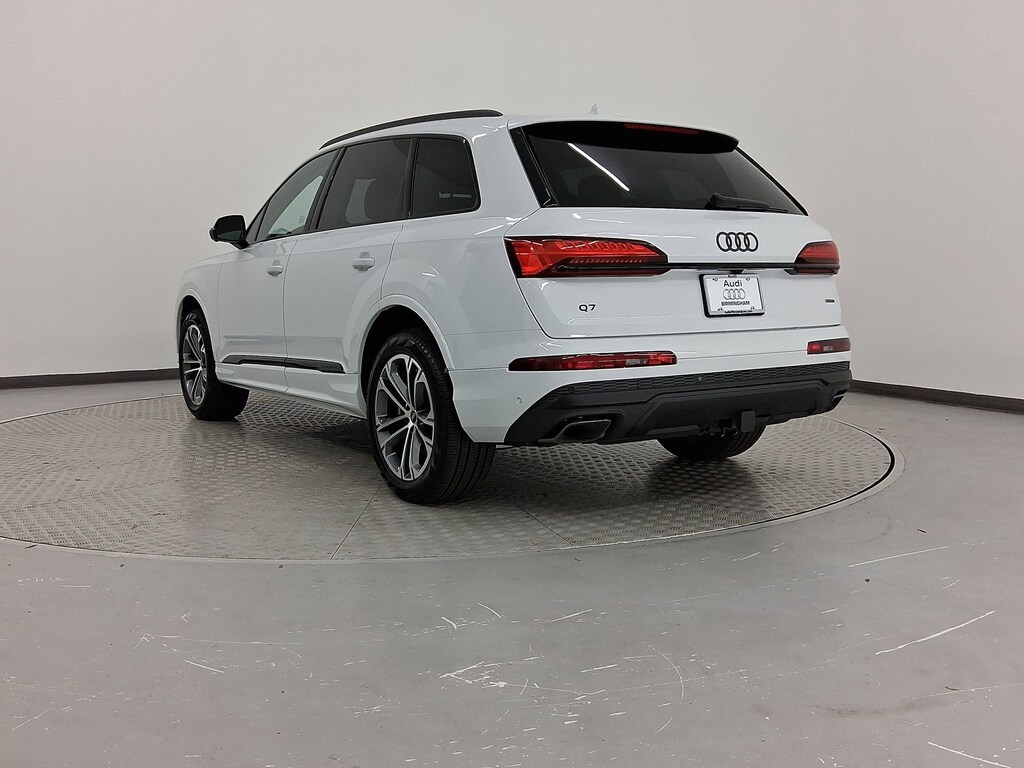 New 2026 Audi Q7 55 Premium SUV