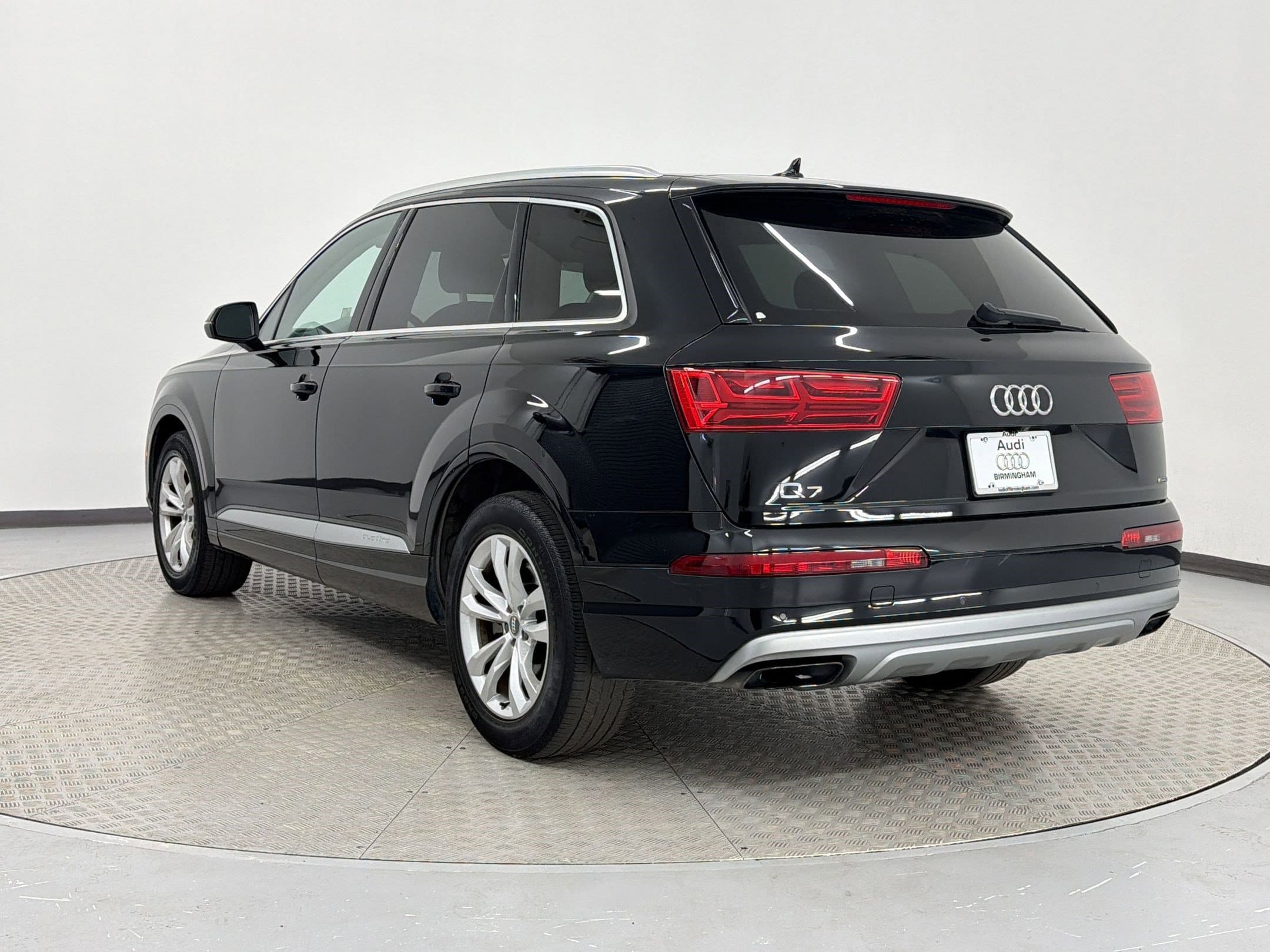 2019 Audi Q7 Premium Plus photo 2