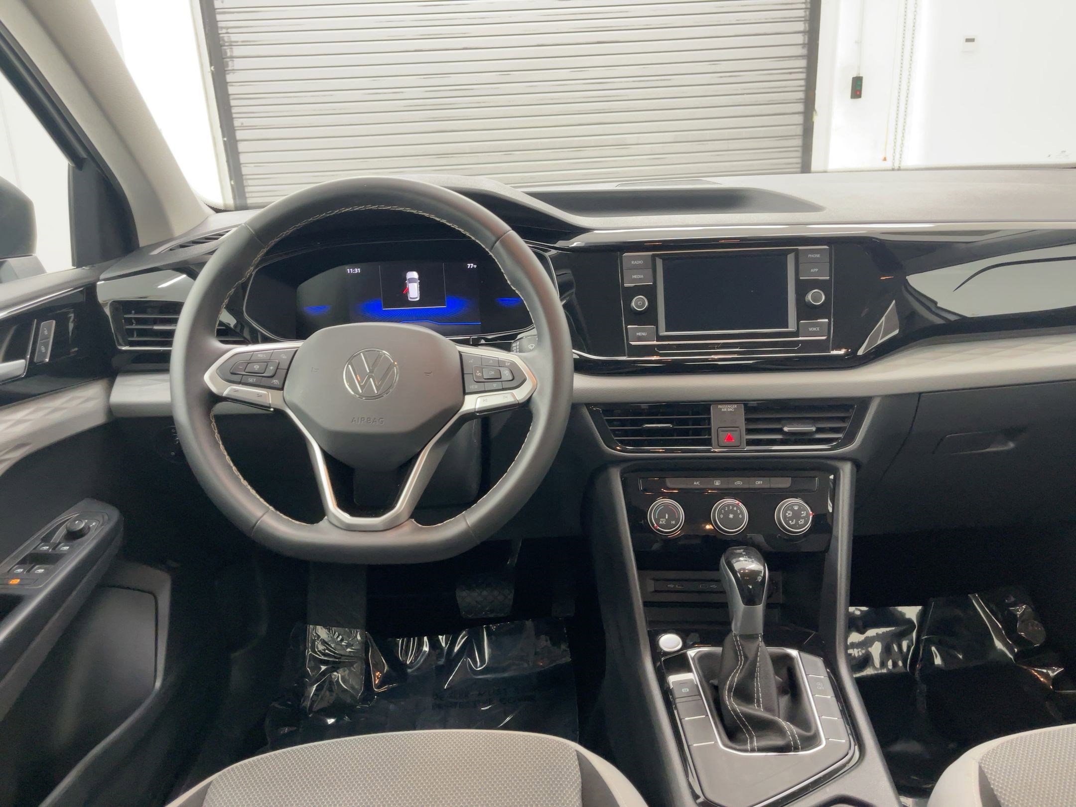 2024 Volkswagen Taos S photo 3