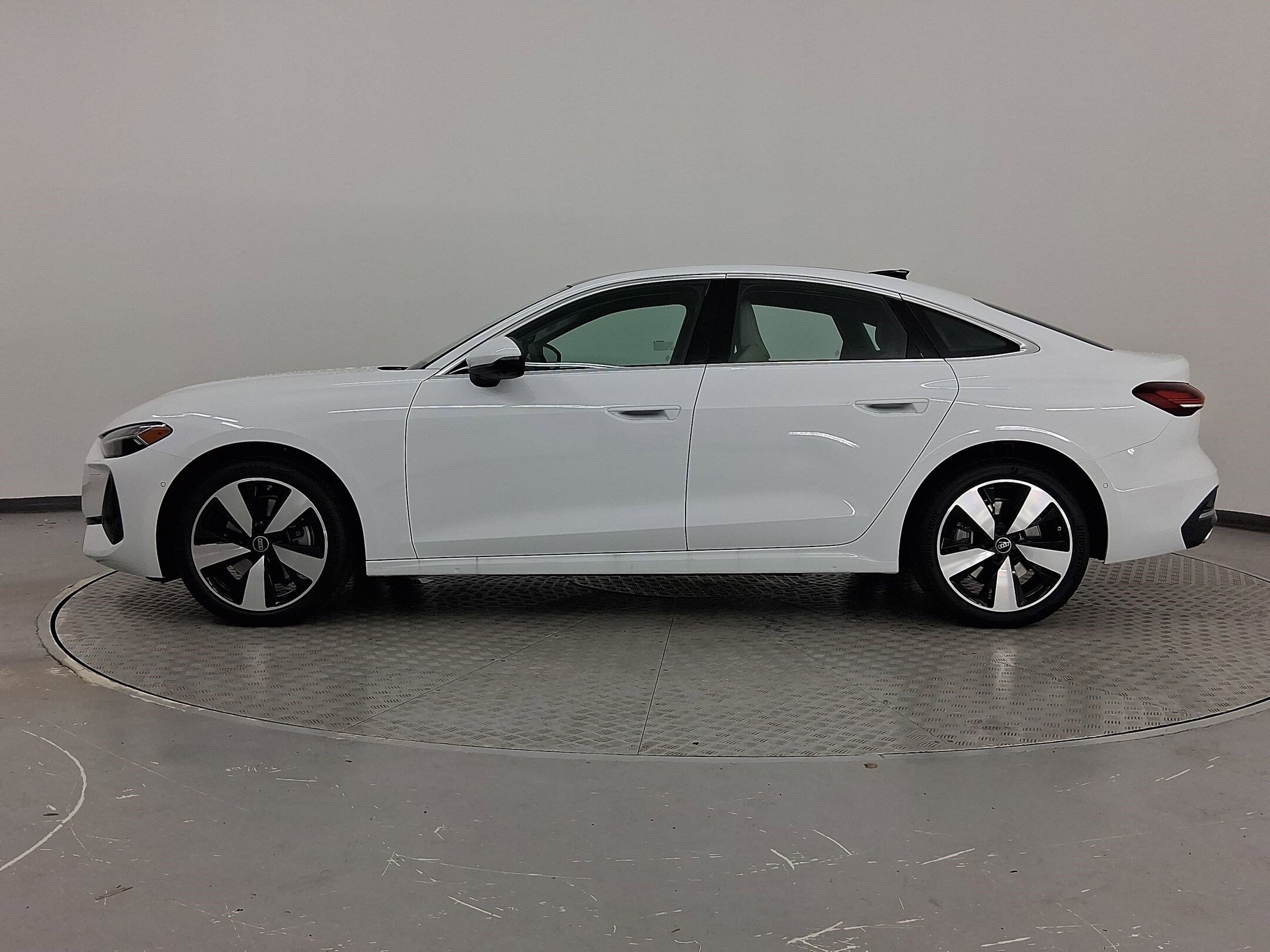 2025 Audi A5 2.0T Premium Plus photo 2