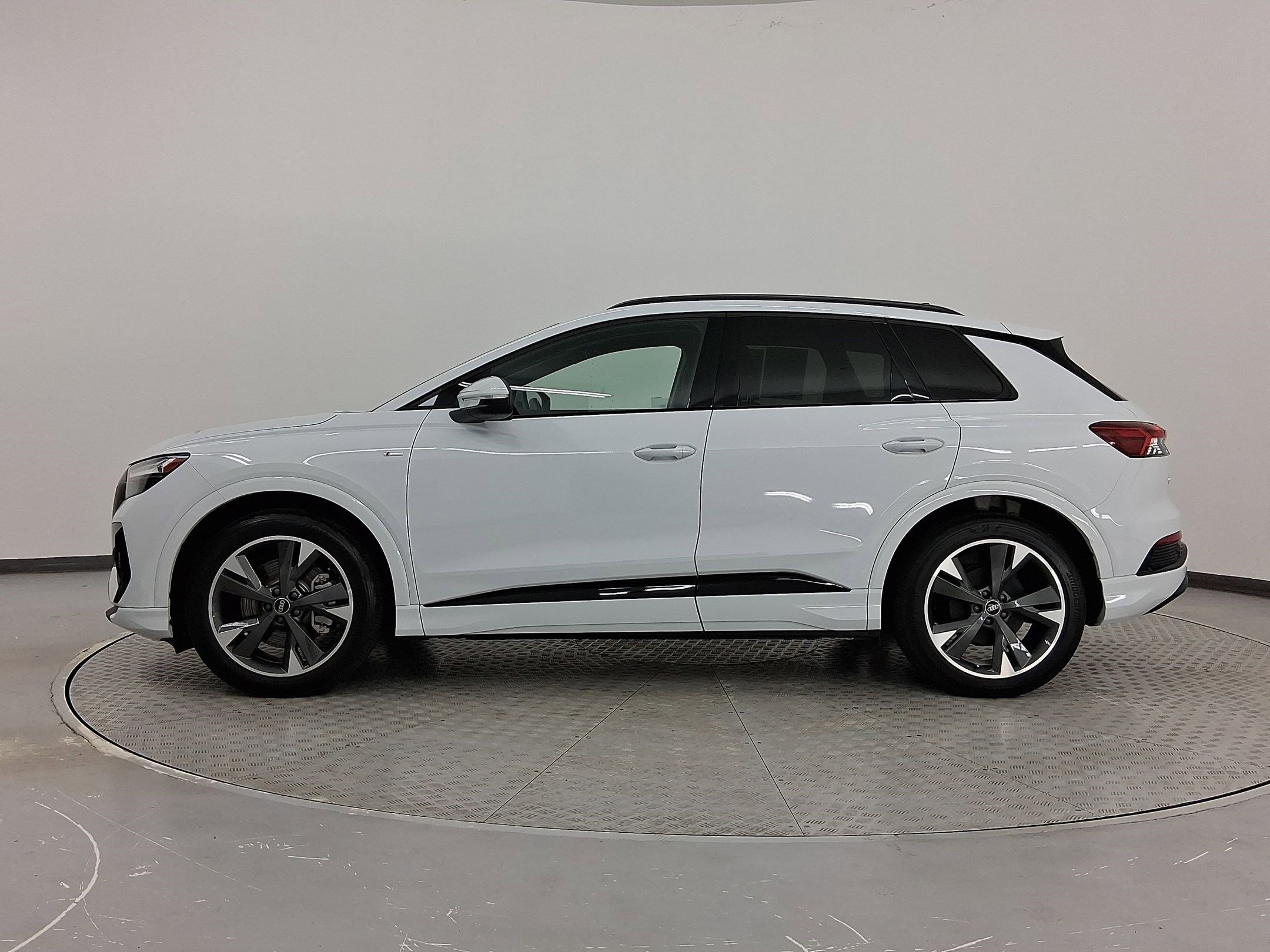 Used 2024 Audi Q4 e-tron Premium with VIN WA1KUBFZ0RP067727 for sale in Irondale, AL