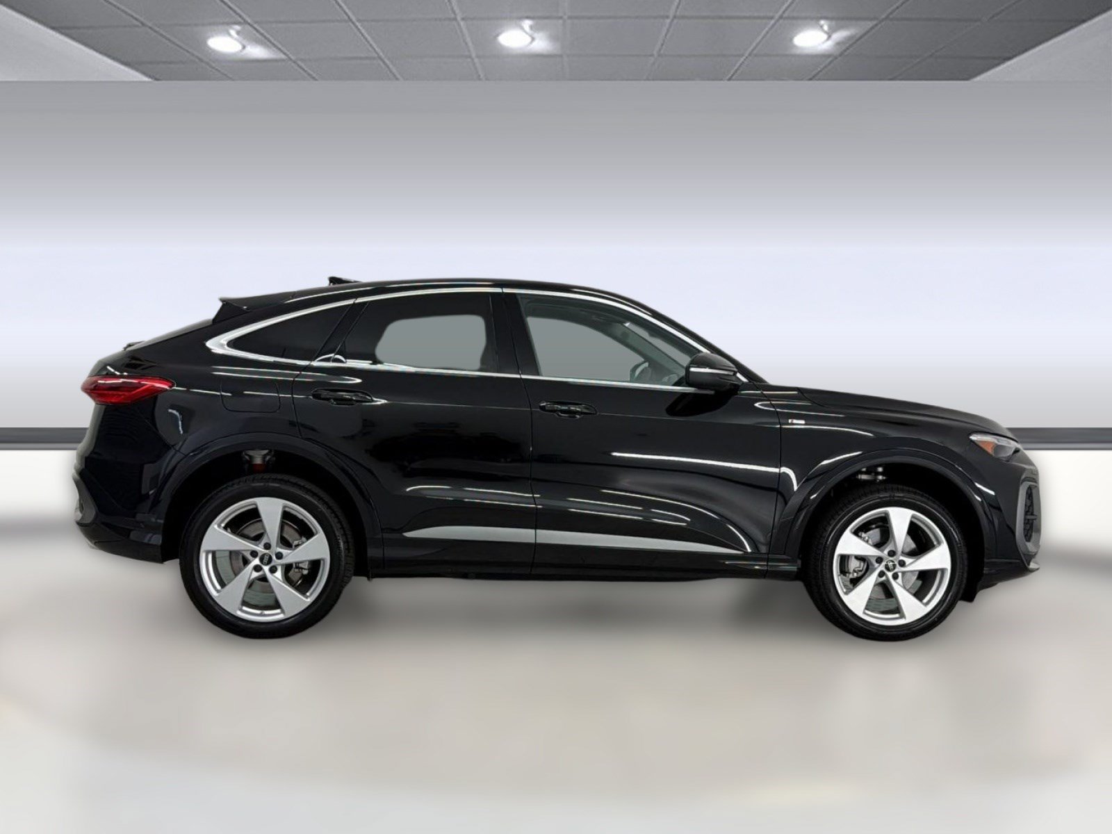 Q5 Sportback Premium Plus SUV