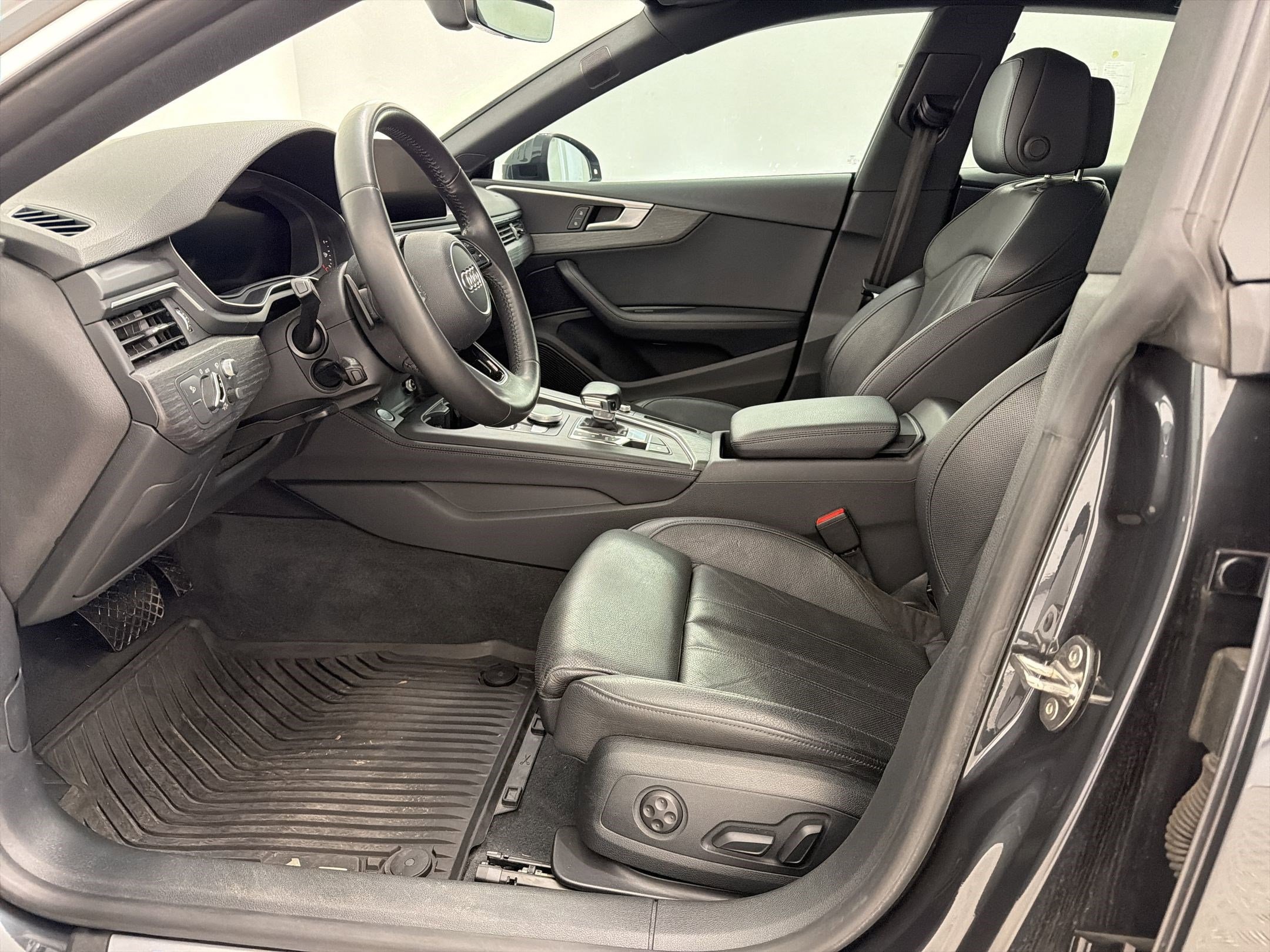 2018 Audi A5 Prestige photo 4