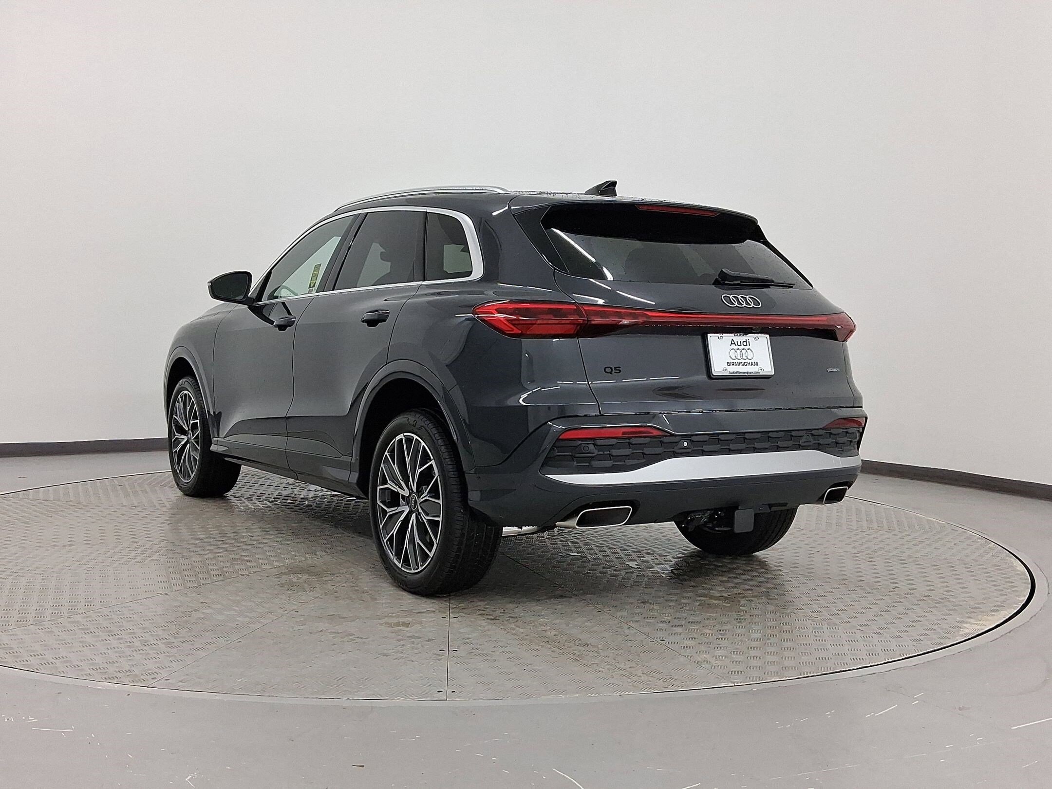 2025 Audi Q5 2.0T Premium Plus photo 3