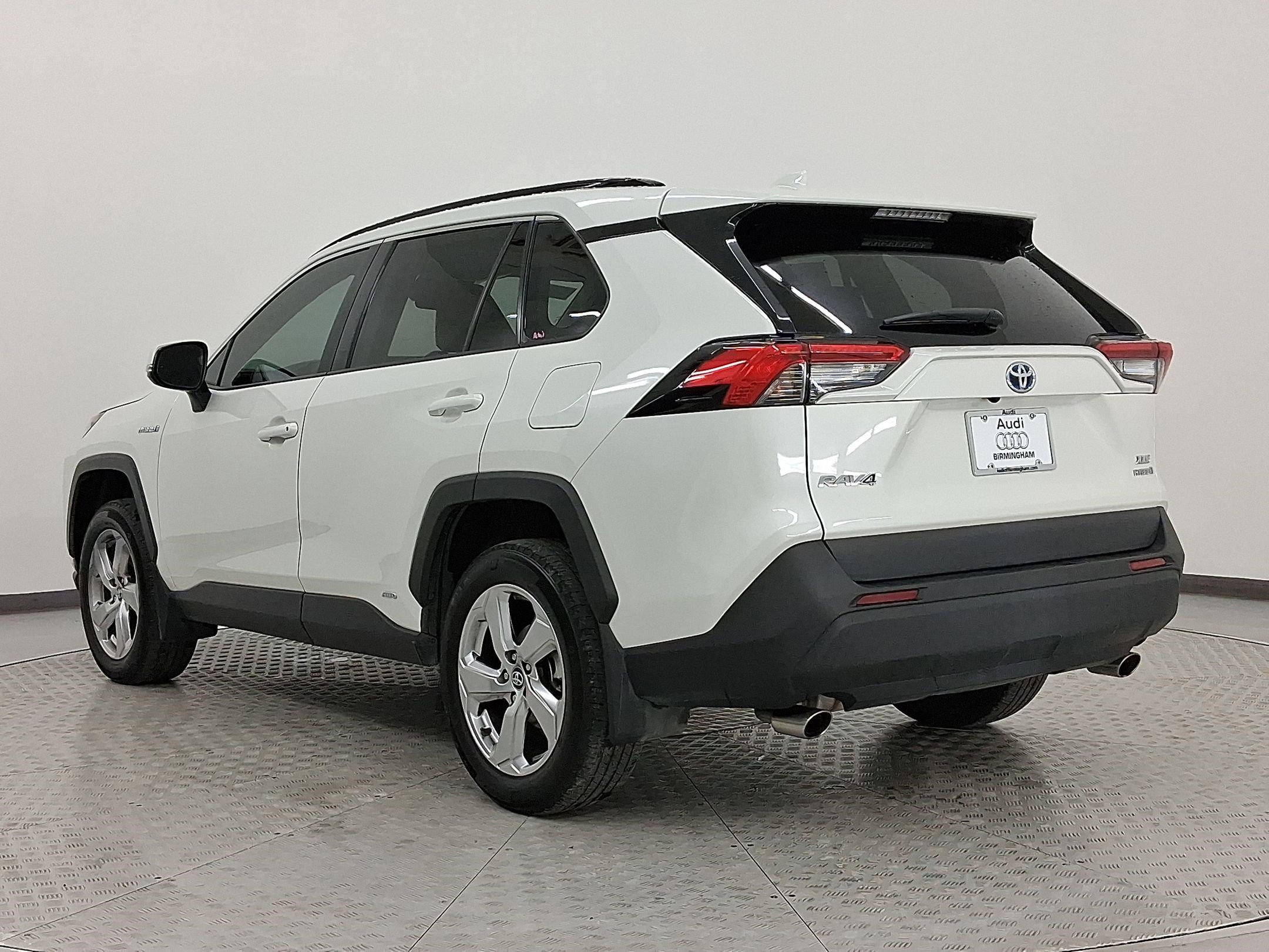 2021 Toyota RAV4 Hybrid XLE Premium photo 2