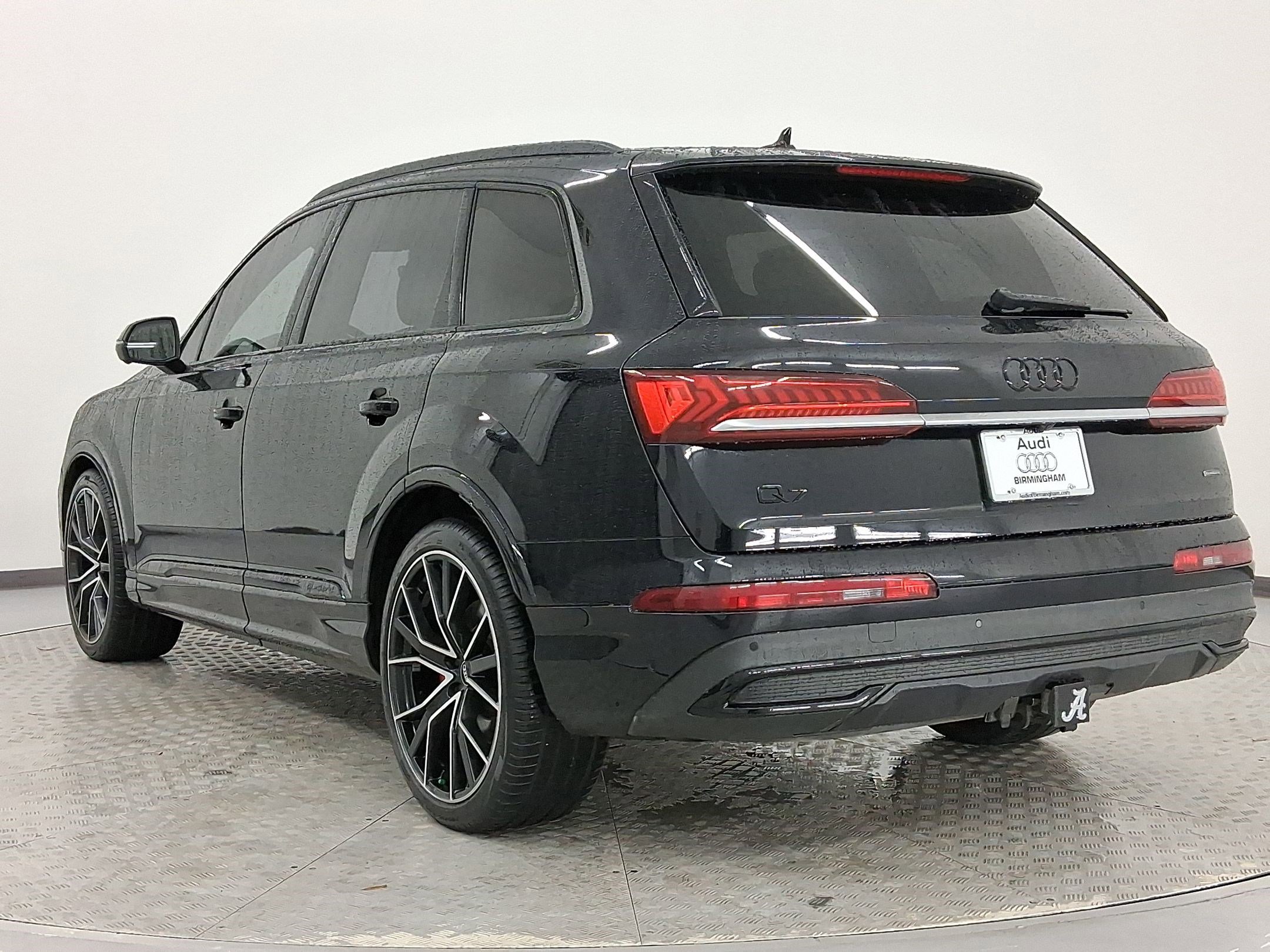 2021 Audi Q7 Prestige photo 2