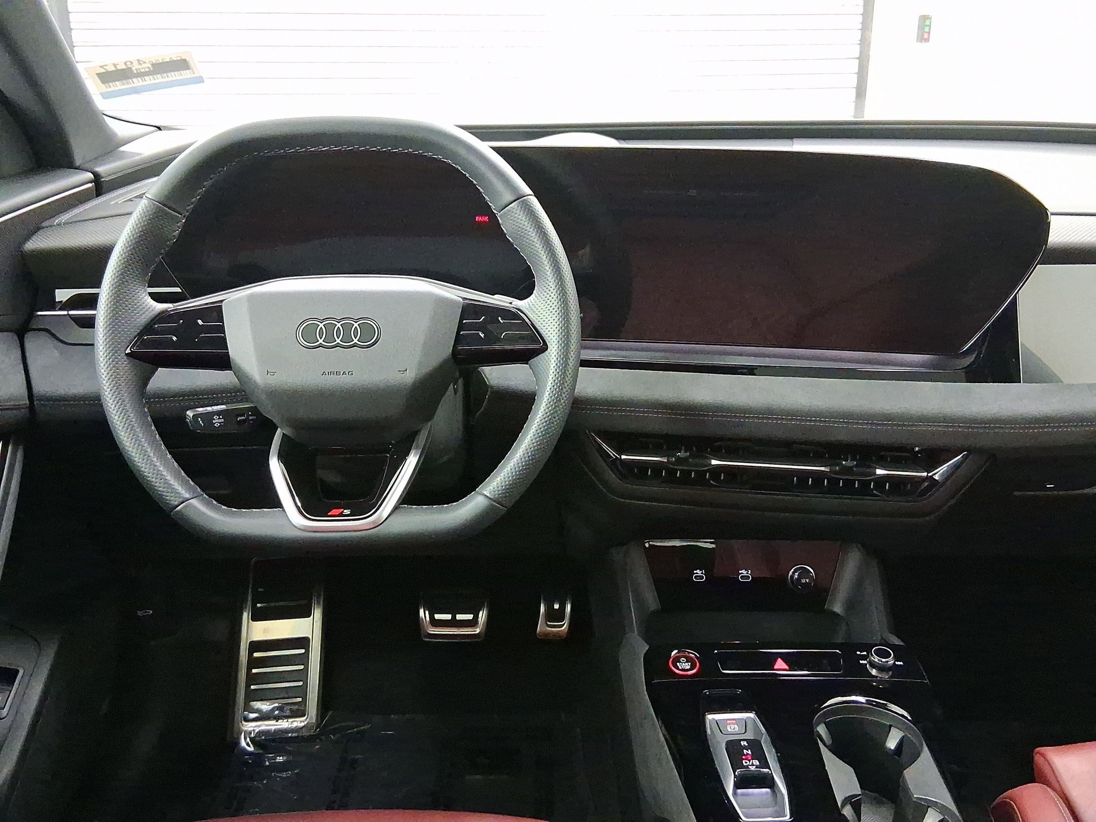 2025 Audi SQ6 photo 3