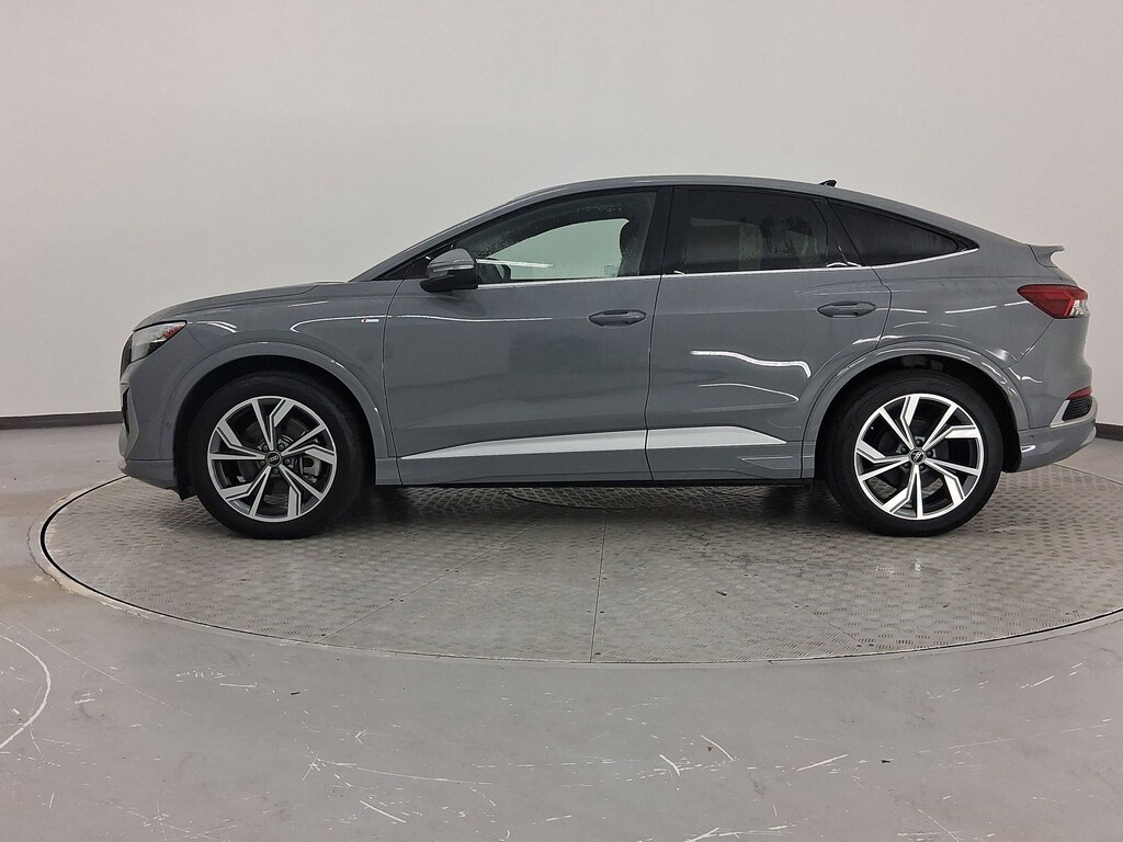 New 2024 Audi Q4 e-tron Sportback Prestige SUV