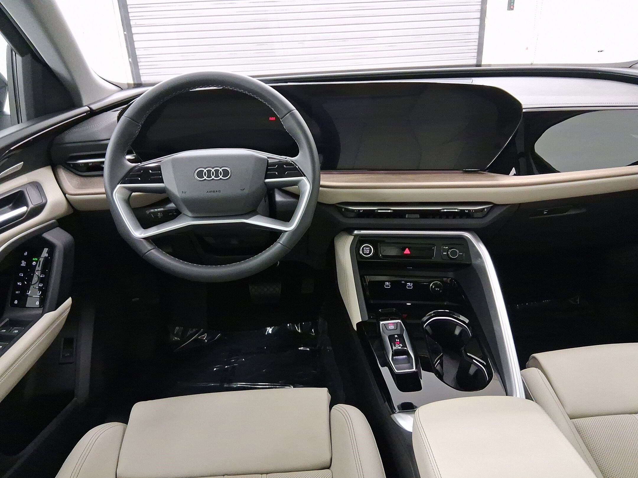 2025 Audi Q5 2.0T Premium Plus photo 4