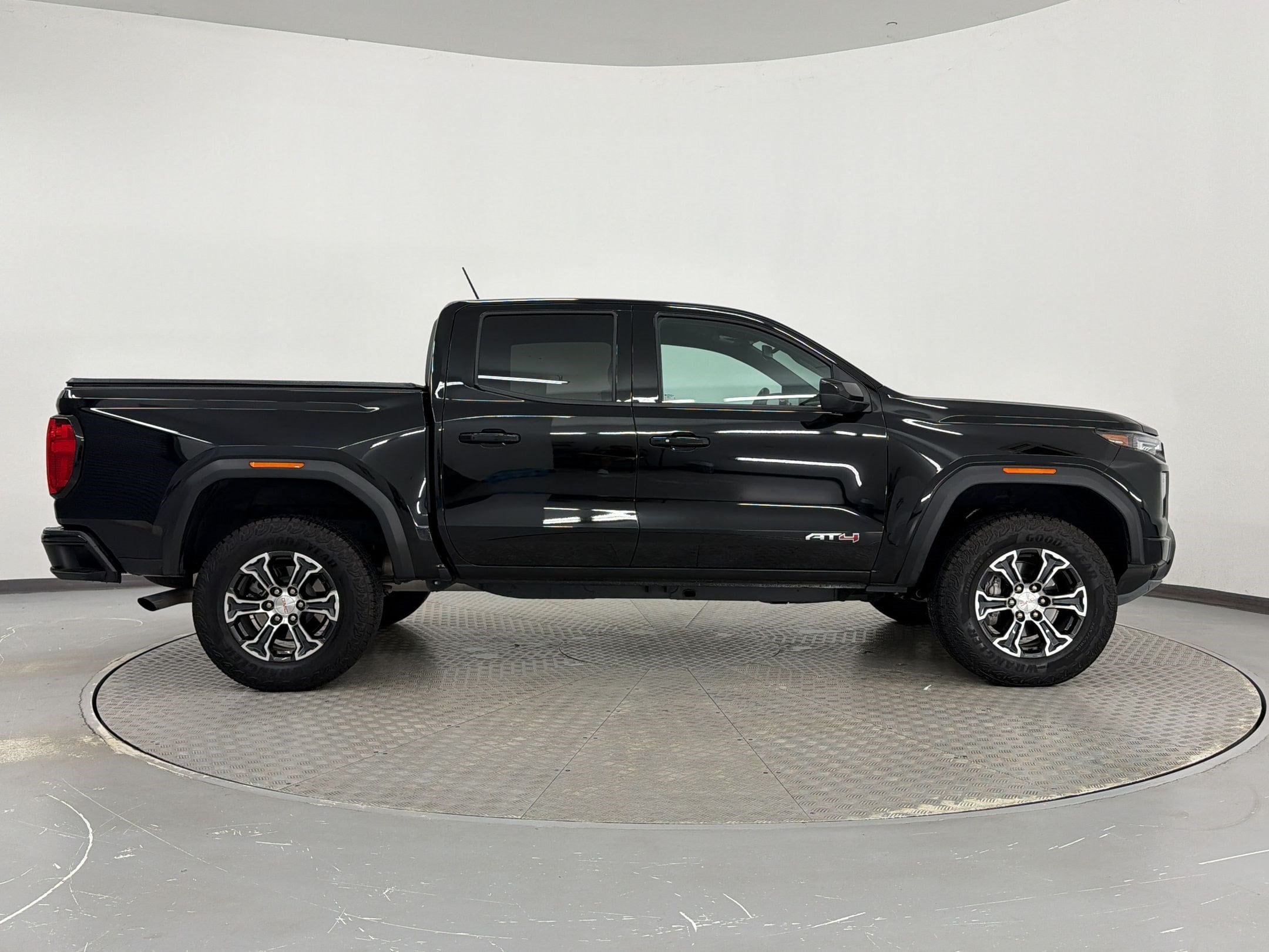 Canyon 4WD AT4 Truck Crew Cab
