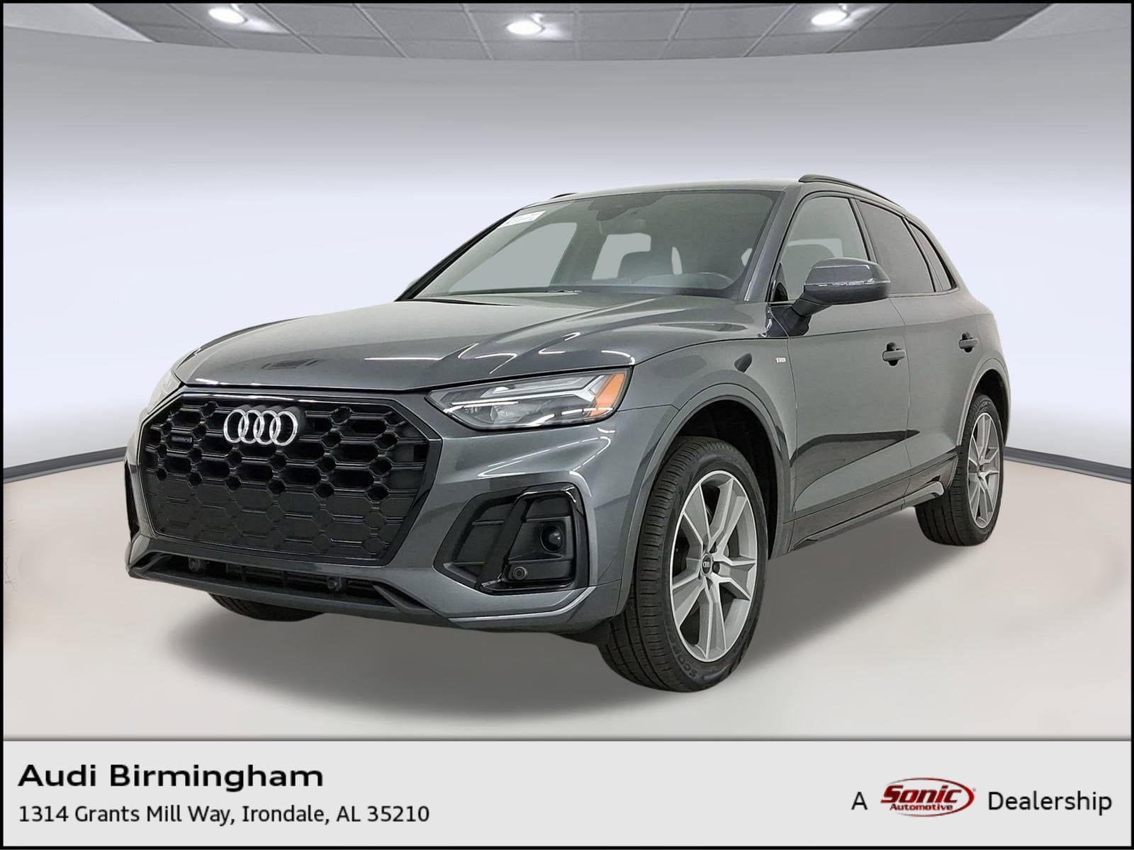 2025 Audi Q5 Premium's photo