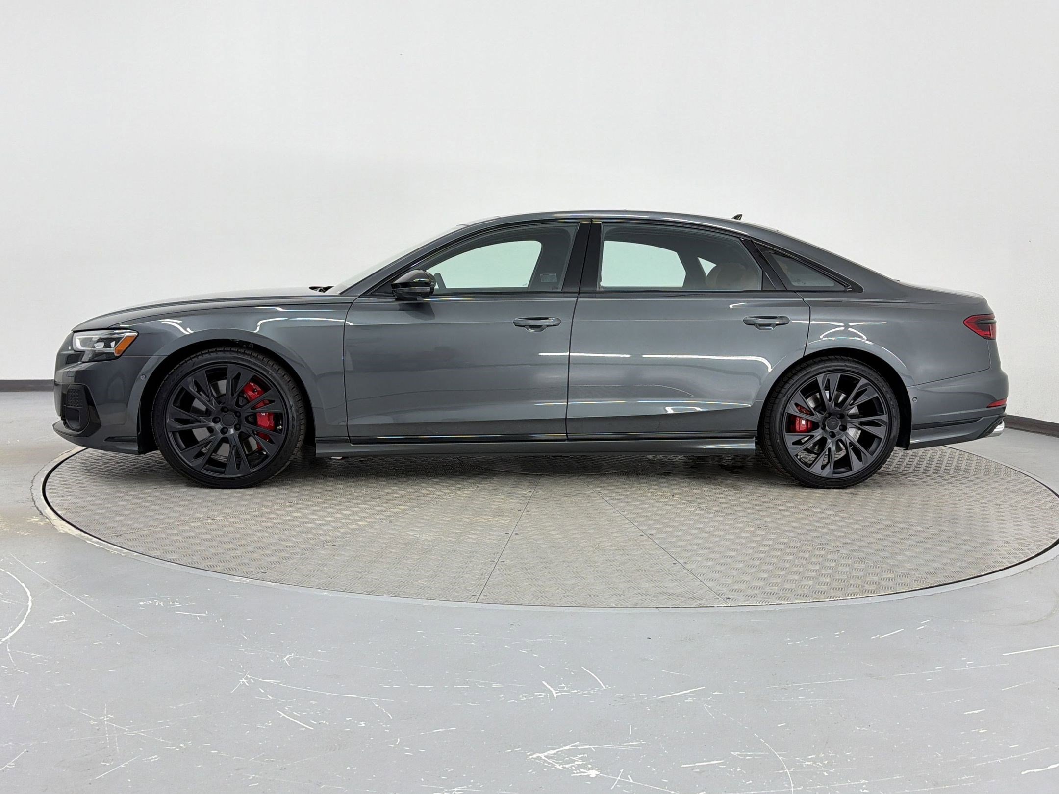 S8 Quattro Sedan
