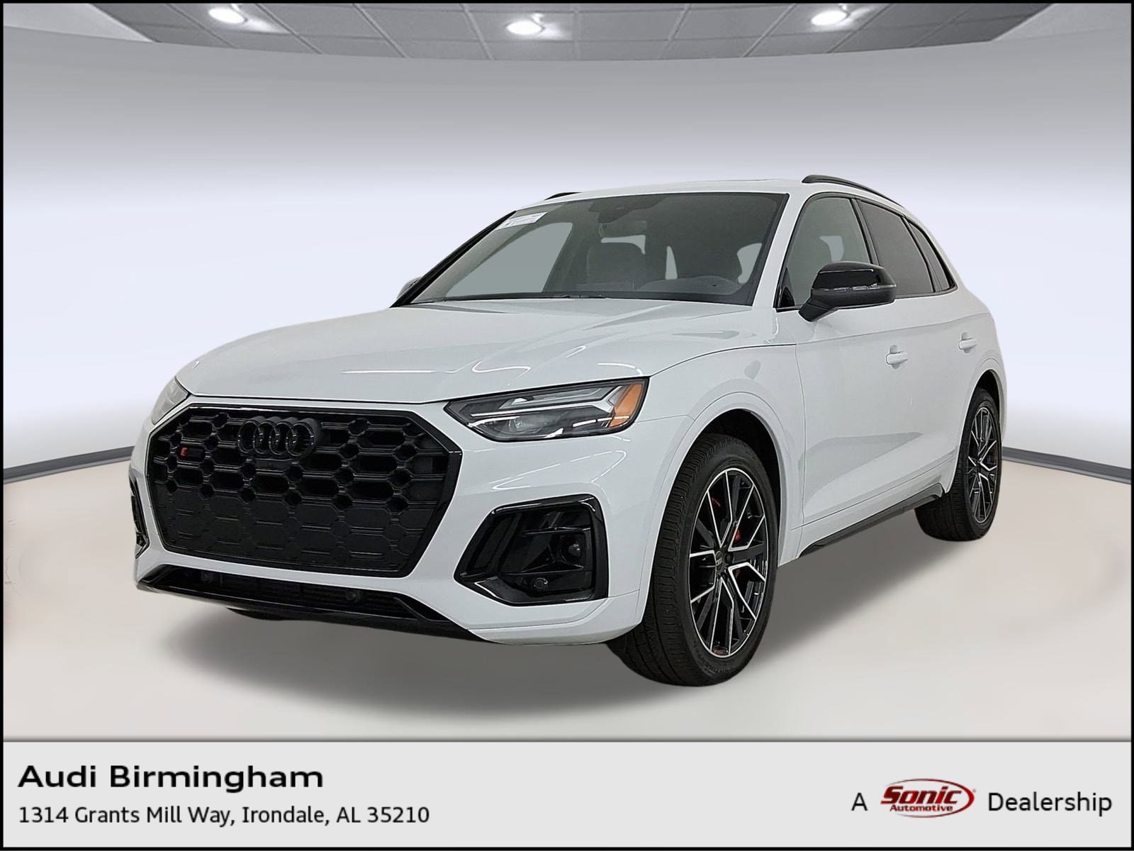 2025 Audi SQ5 Premium Plus's photo