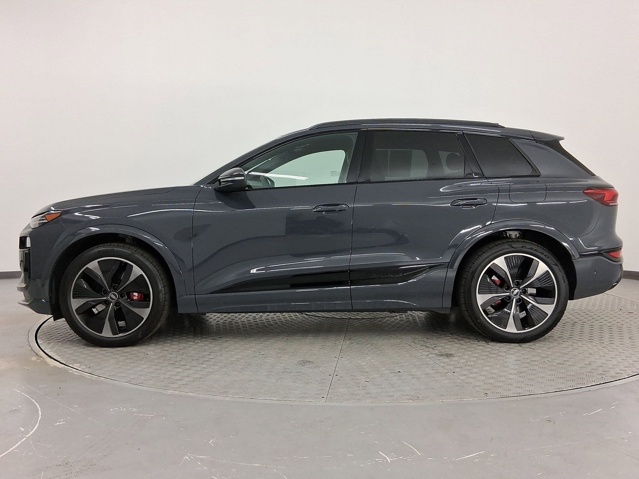 Used 2025 Audi SQ6 e-tron Prestige with VIN WA135BGF4SA003592 for sale in Irondale, AL