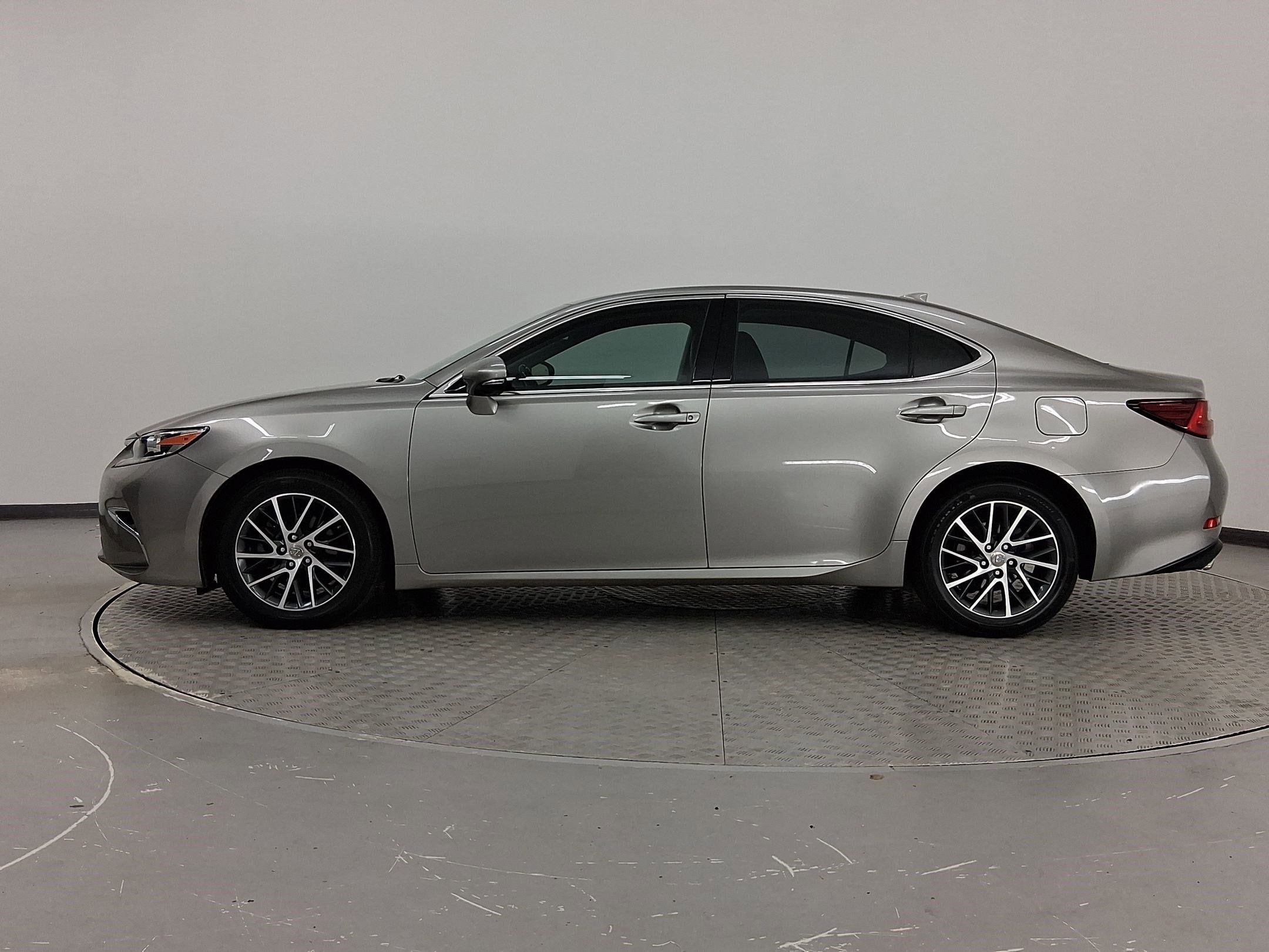 Used 2017 Lexus ES 350 with VIN 58ABK1GG5HU040336 for sale in Irondale, AL