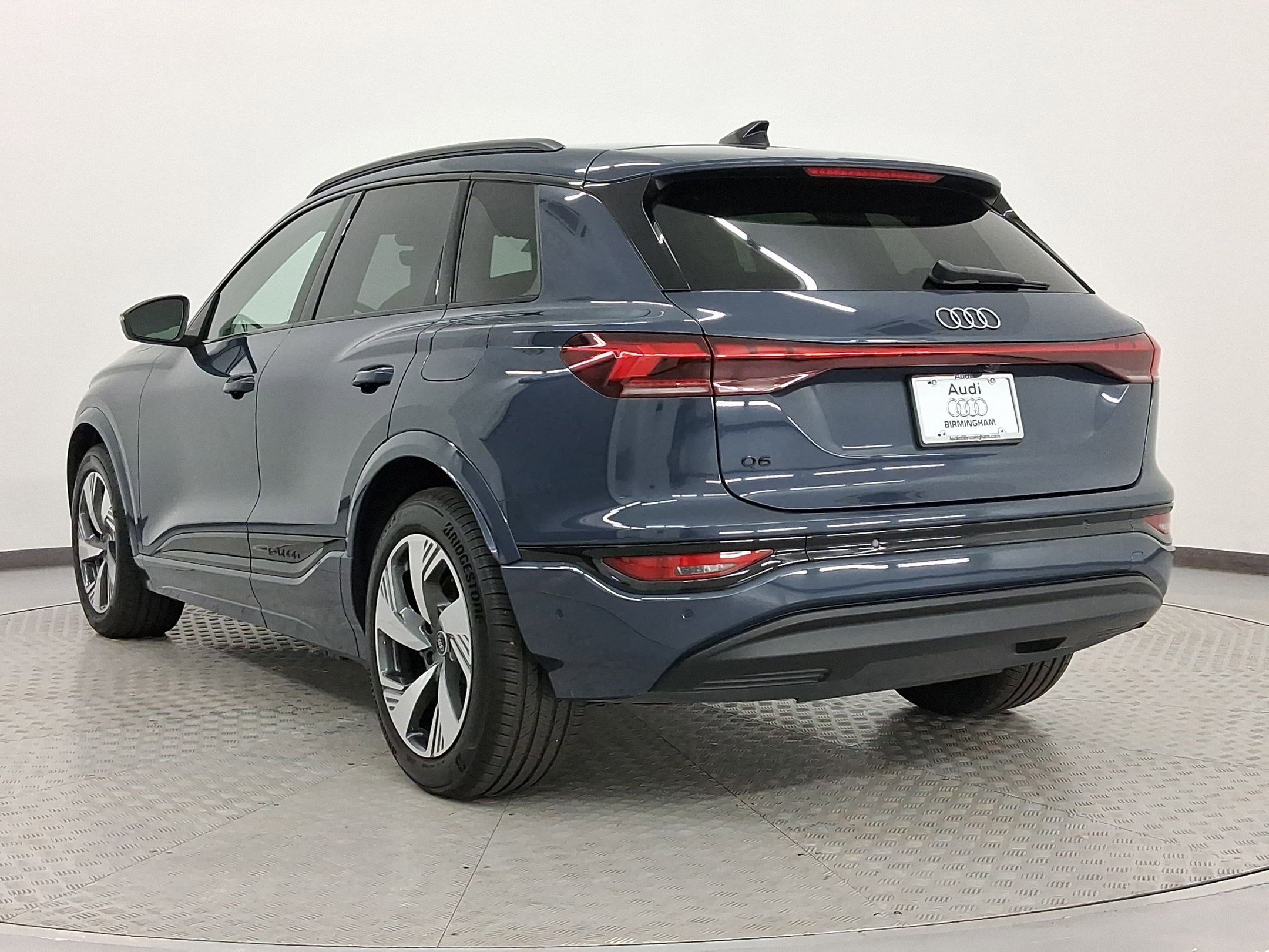2025 Audi Q6 E-tron Prestige photo 2