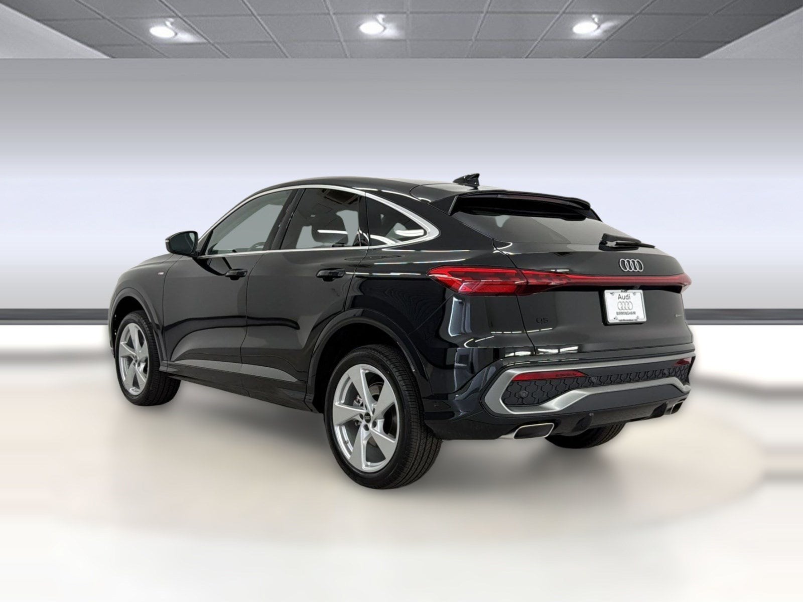 Q5 Sportback Premium Plus SUV