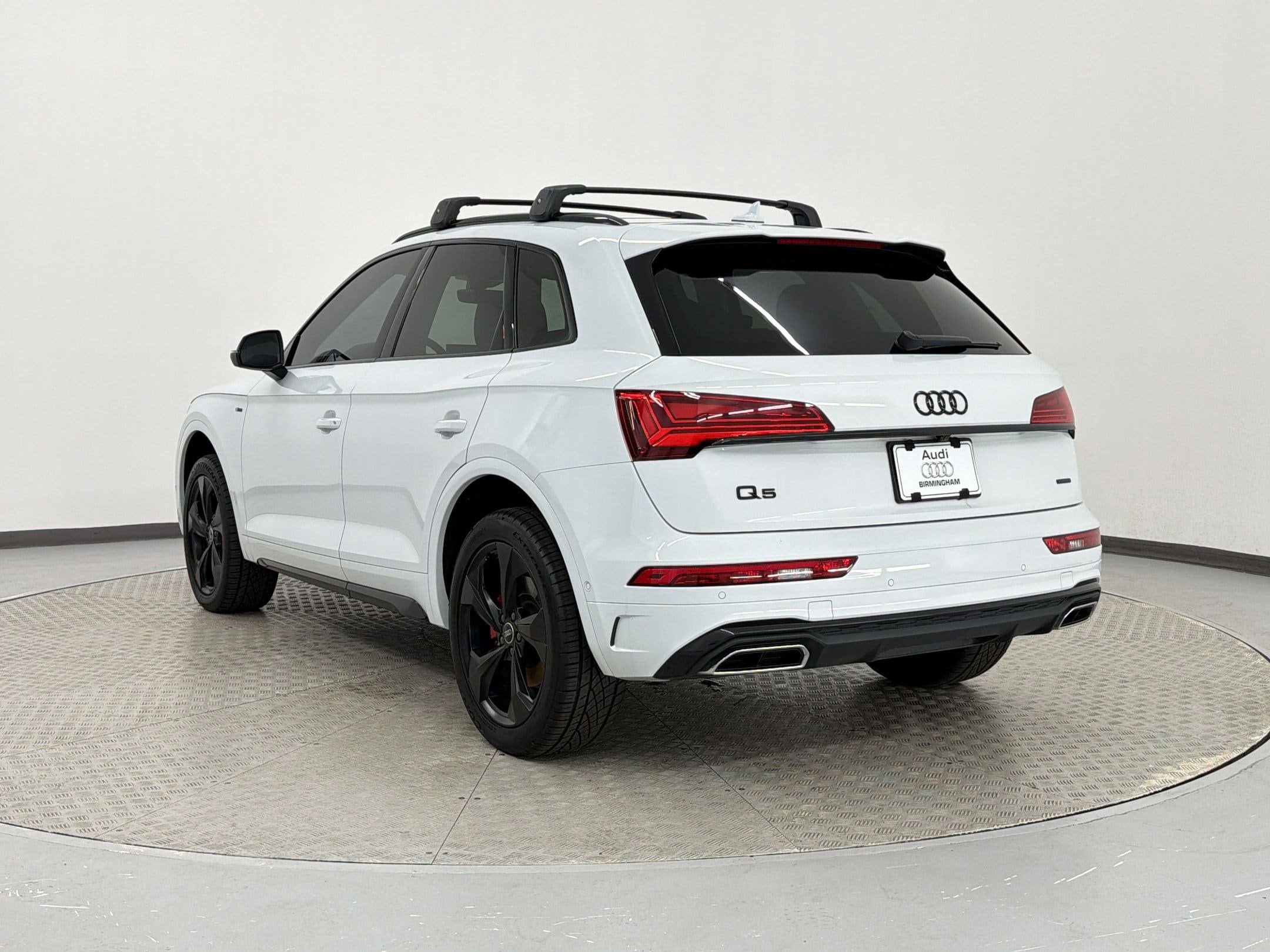 2023 Audi Q5 S line Prestige photo 2