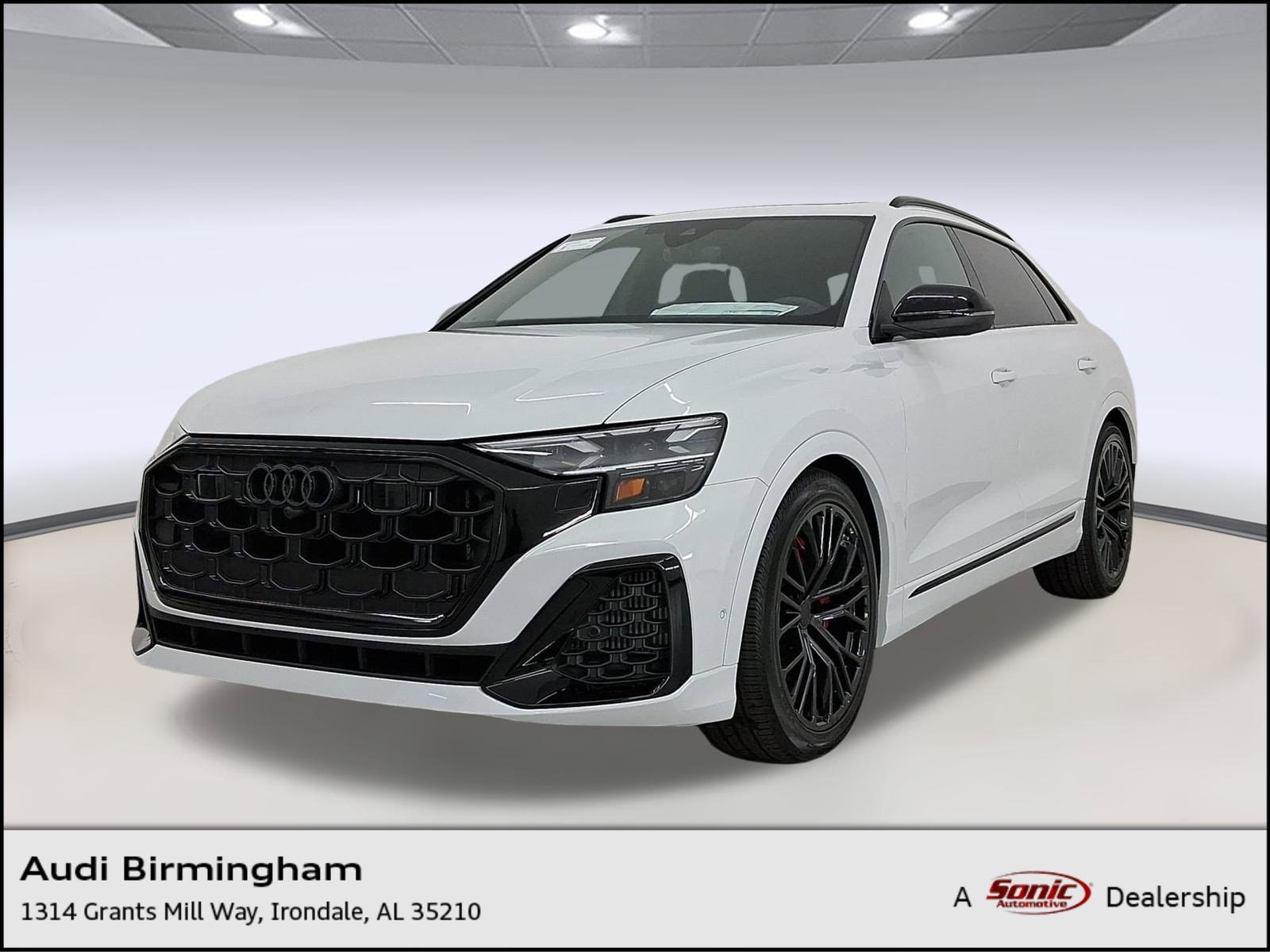 2026 Audi SQ8 Prestige's photo