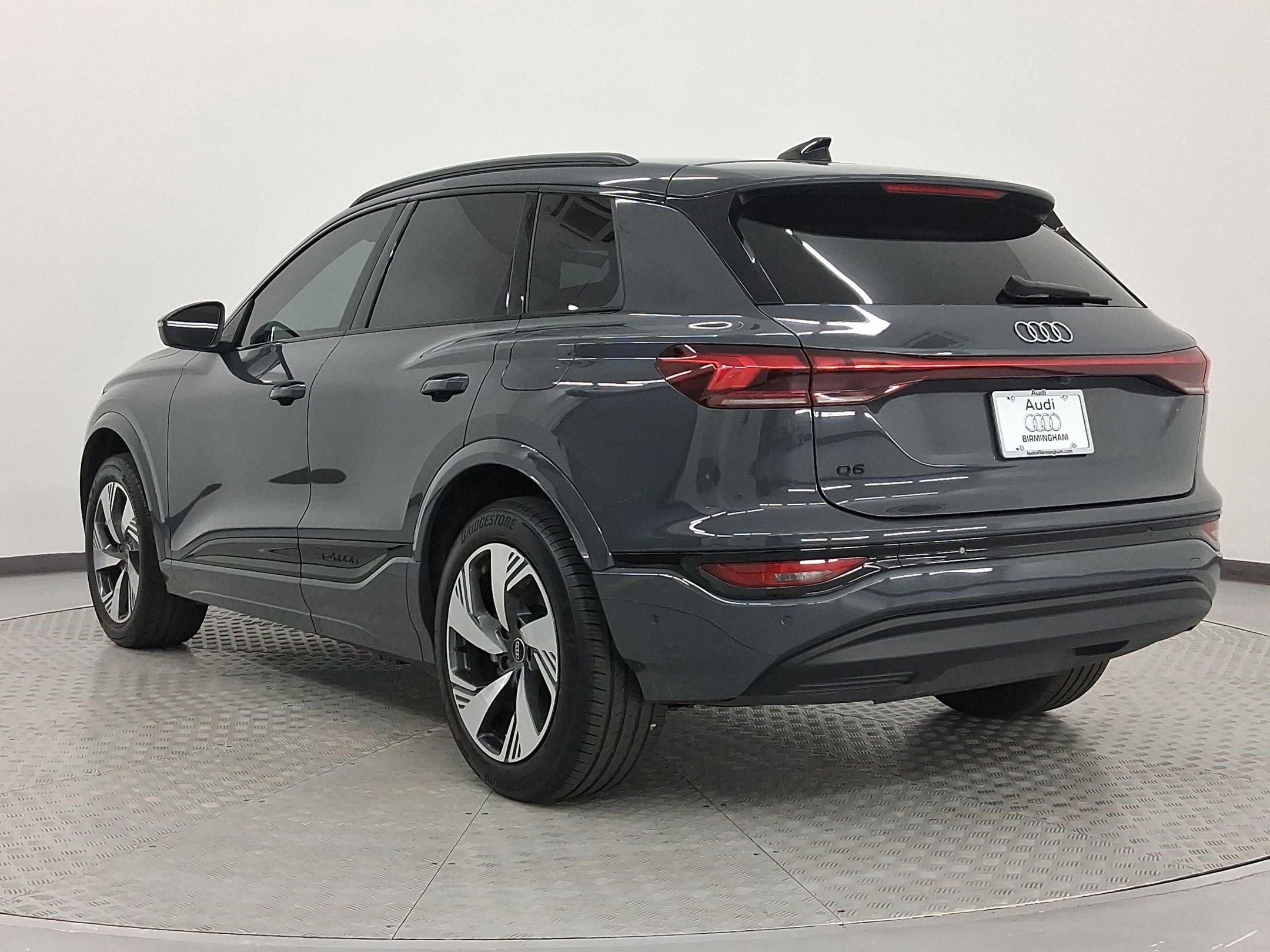 2025 Audi Q6 E-tron Premium Plus photo 3
