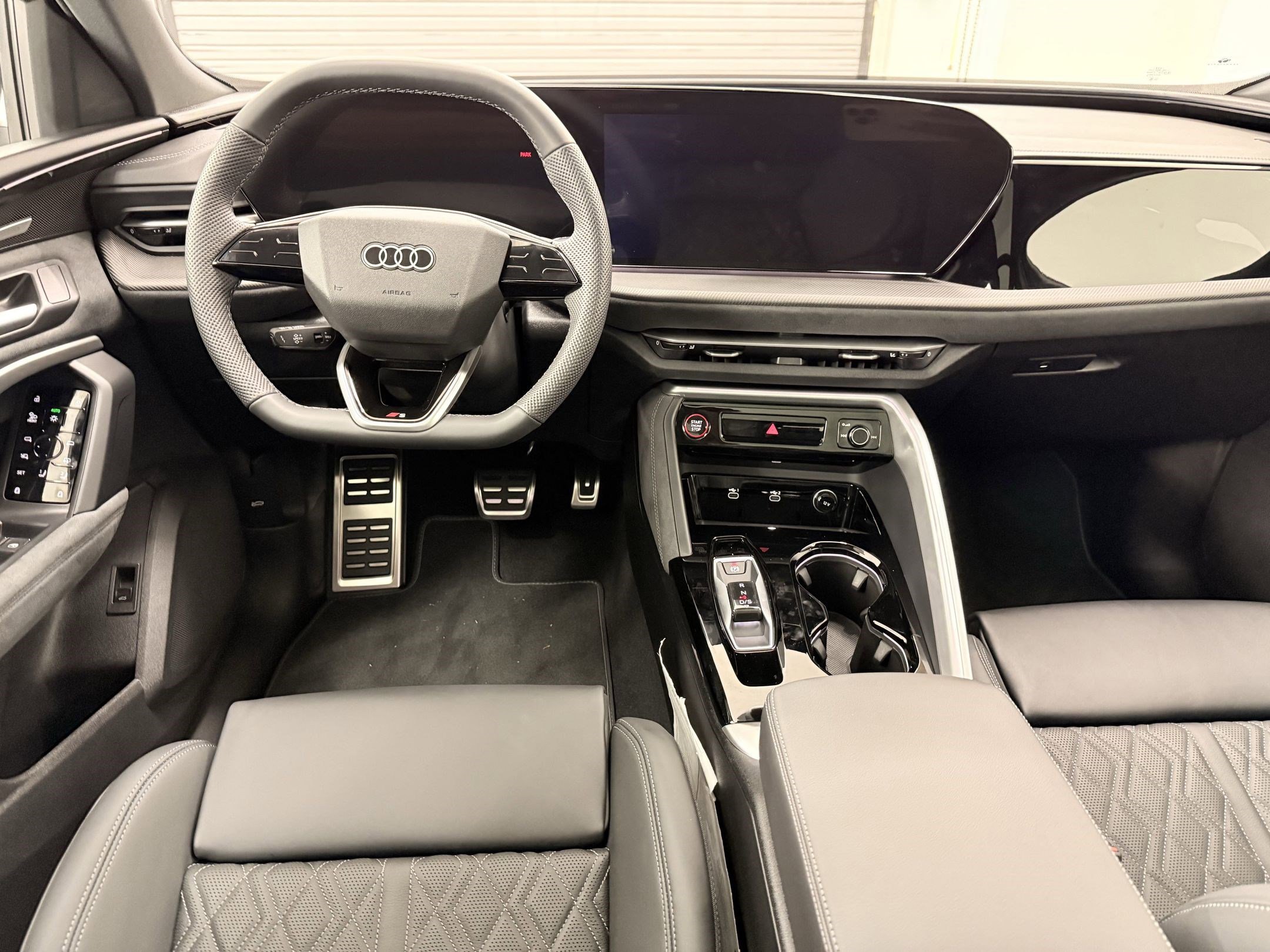 2025 Audi Q5 2.0T Premium Plus photo 3