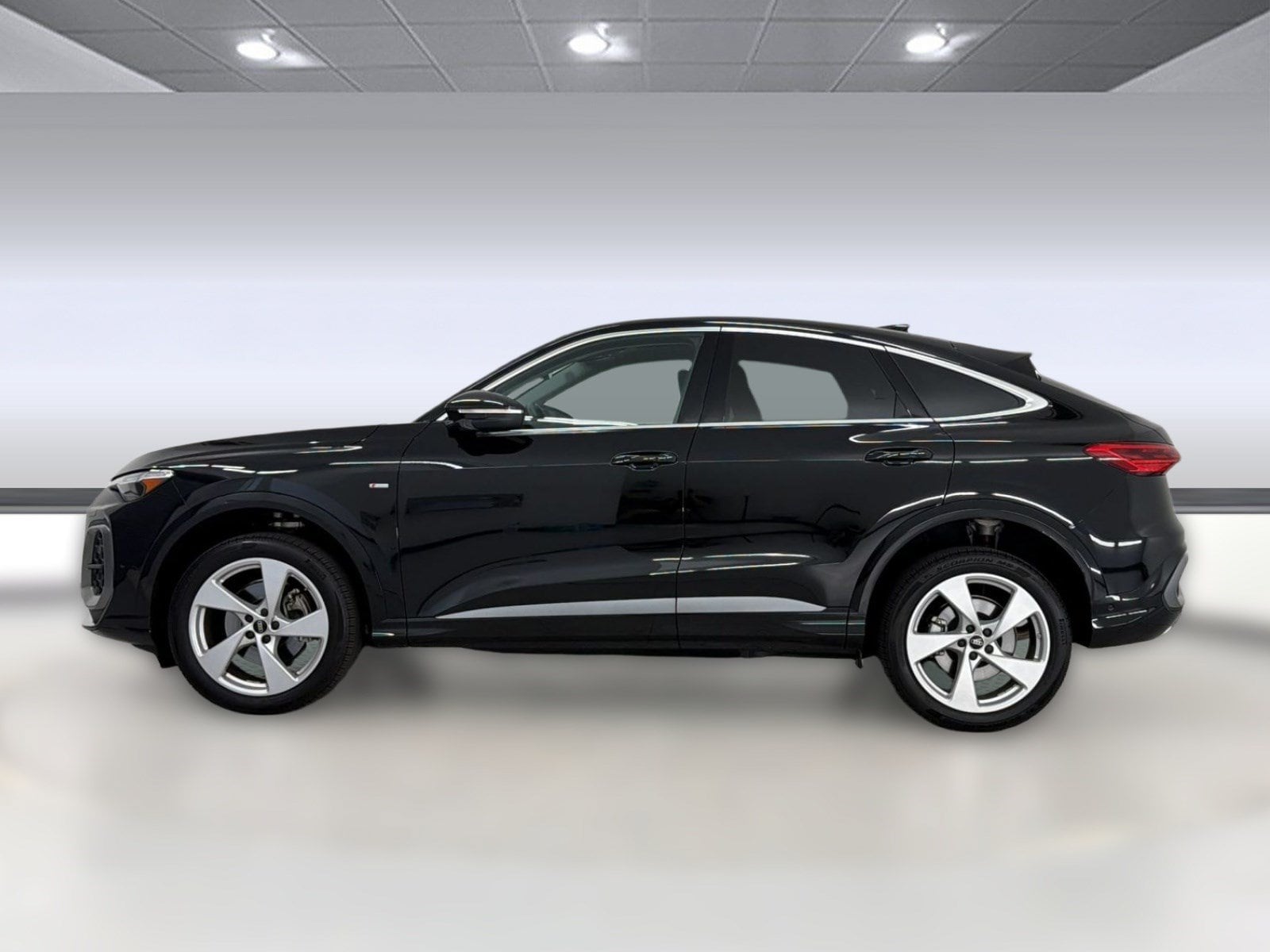 Q5 Sportback Premium Plus SUV