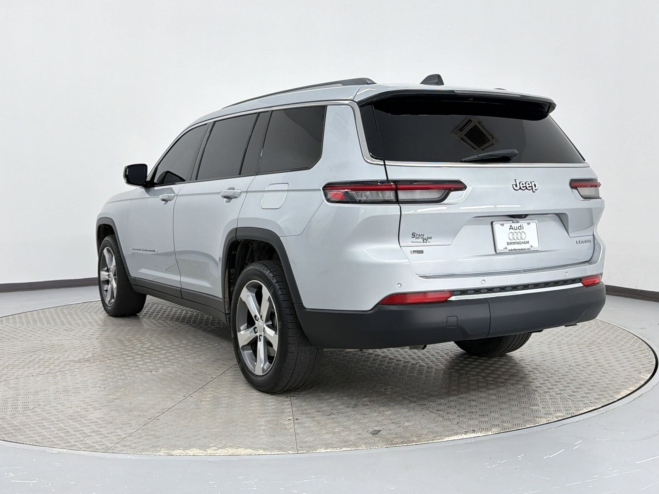 2021 Jeep Grand Cherokee L Limited photo 2