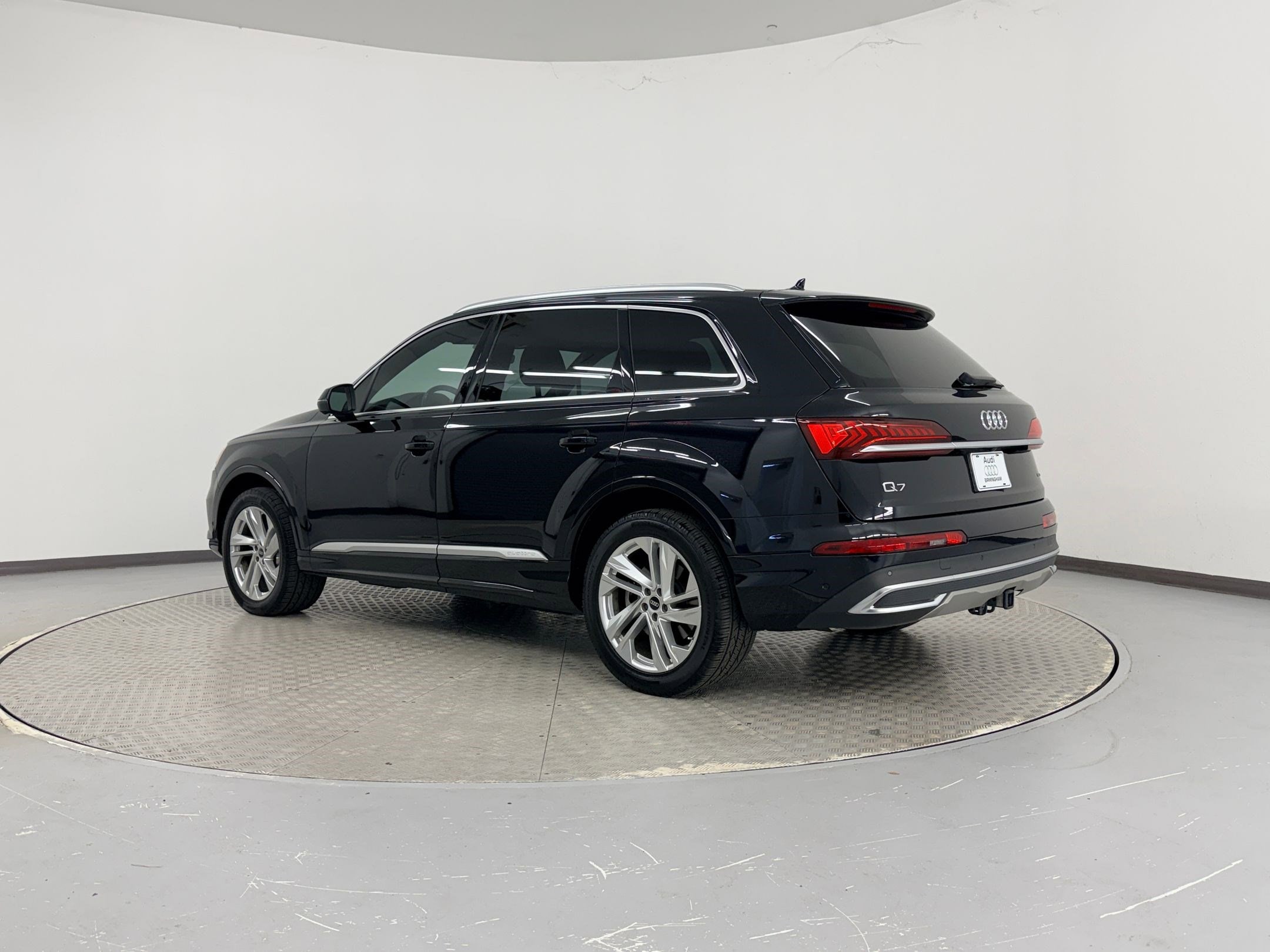 2021 Audi Q7 Premium Plus photo 2
