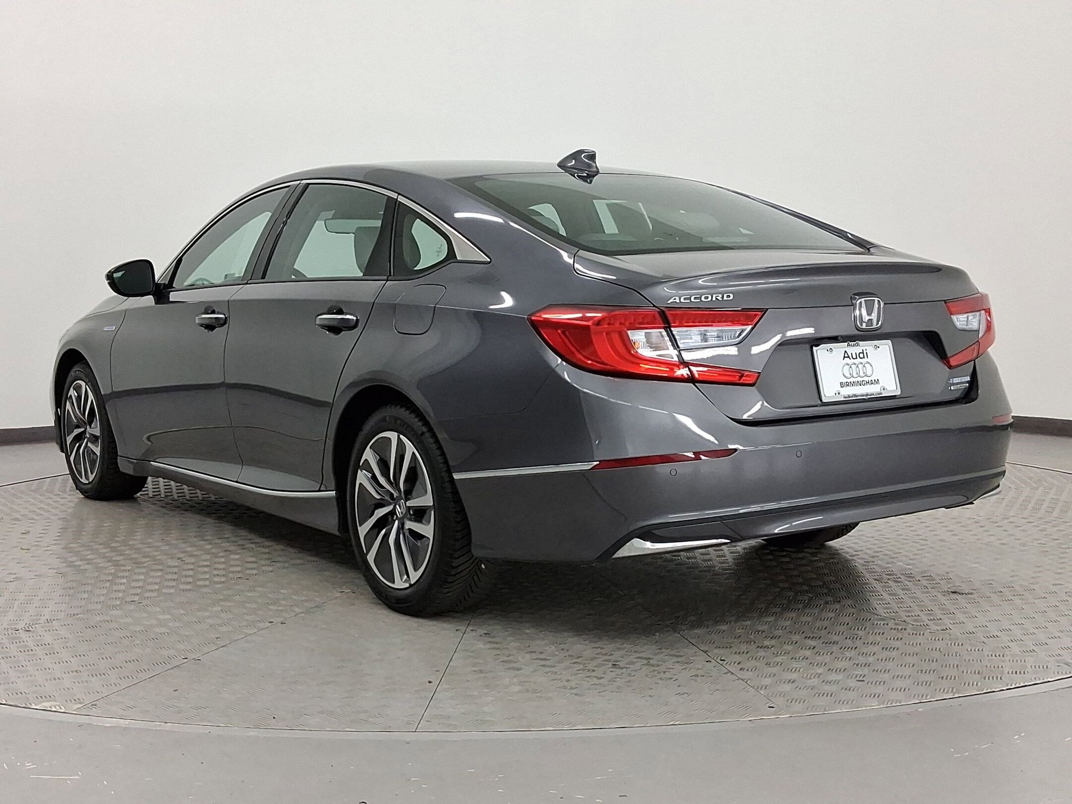 2019 Honda Accord Hybrid Touring photo 3
