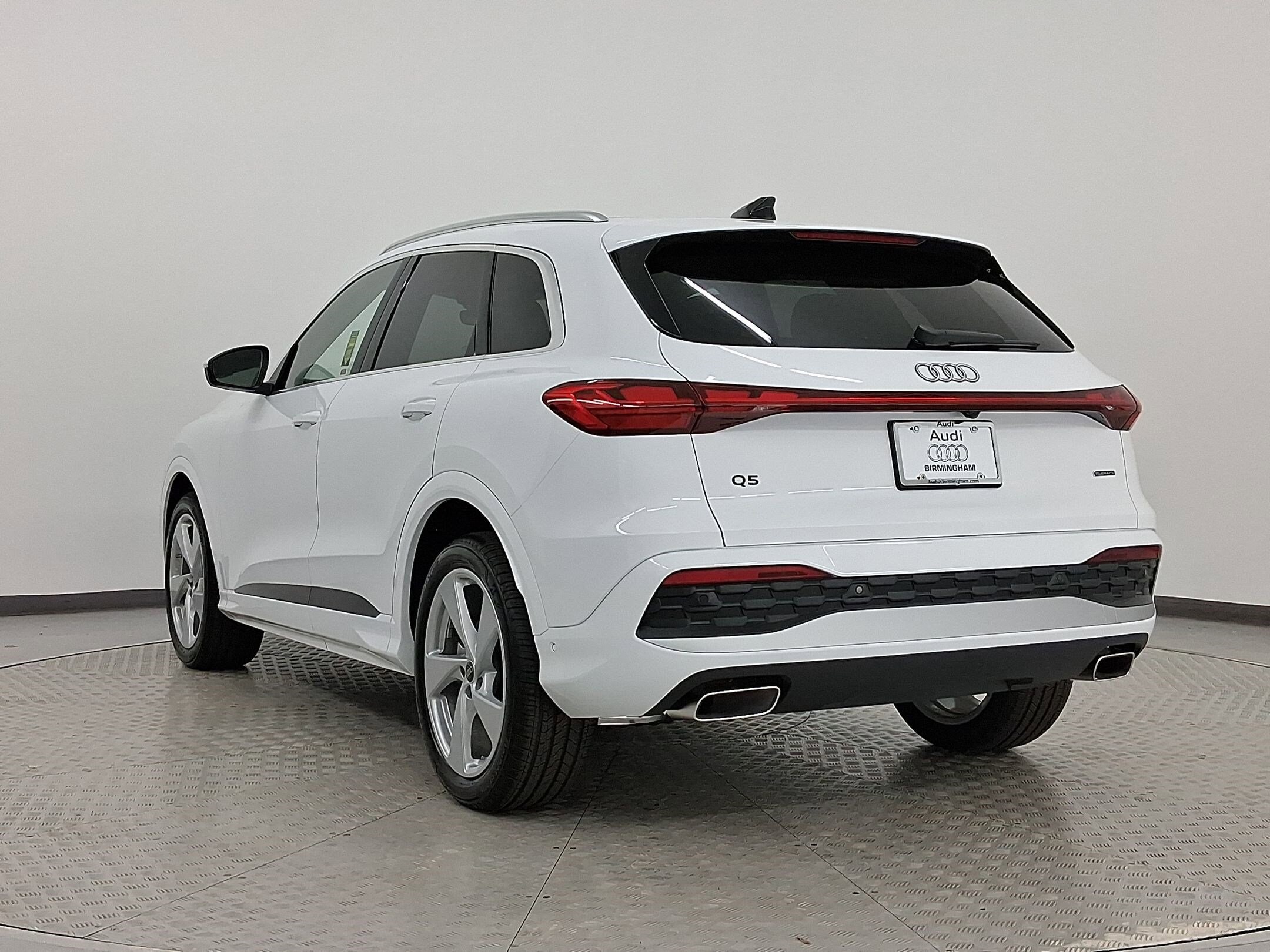 2025 Audi Q5 2.0T Prestige photo 3