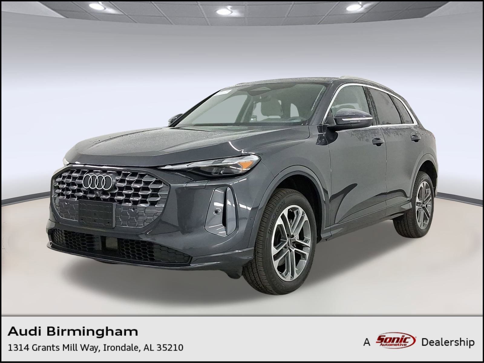 2025 Audi New Q5 Premium's photo