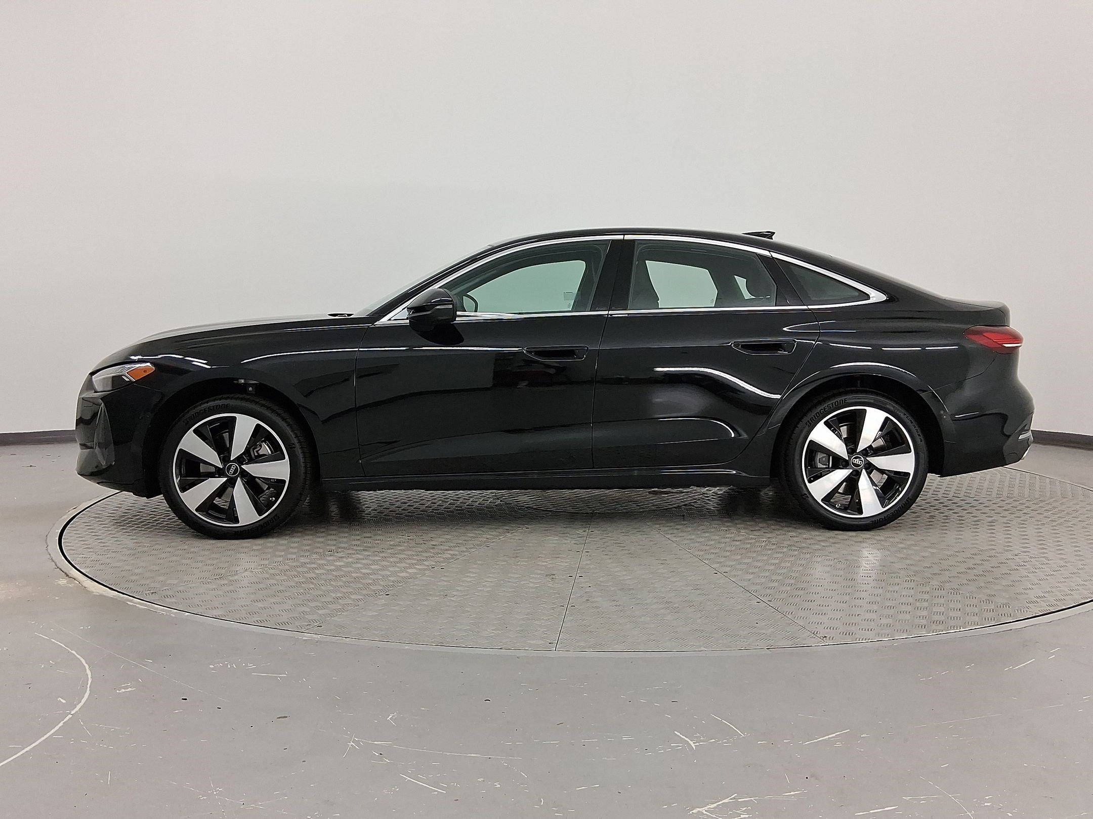 2025 Audi A5 2.0T Premium Plus photo 2