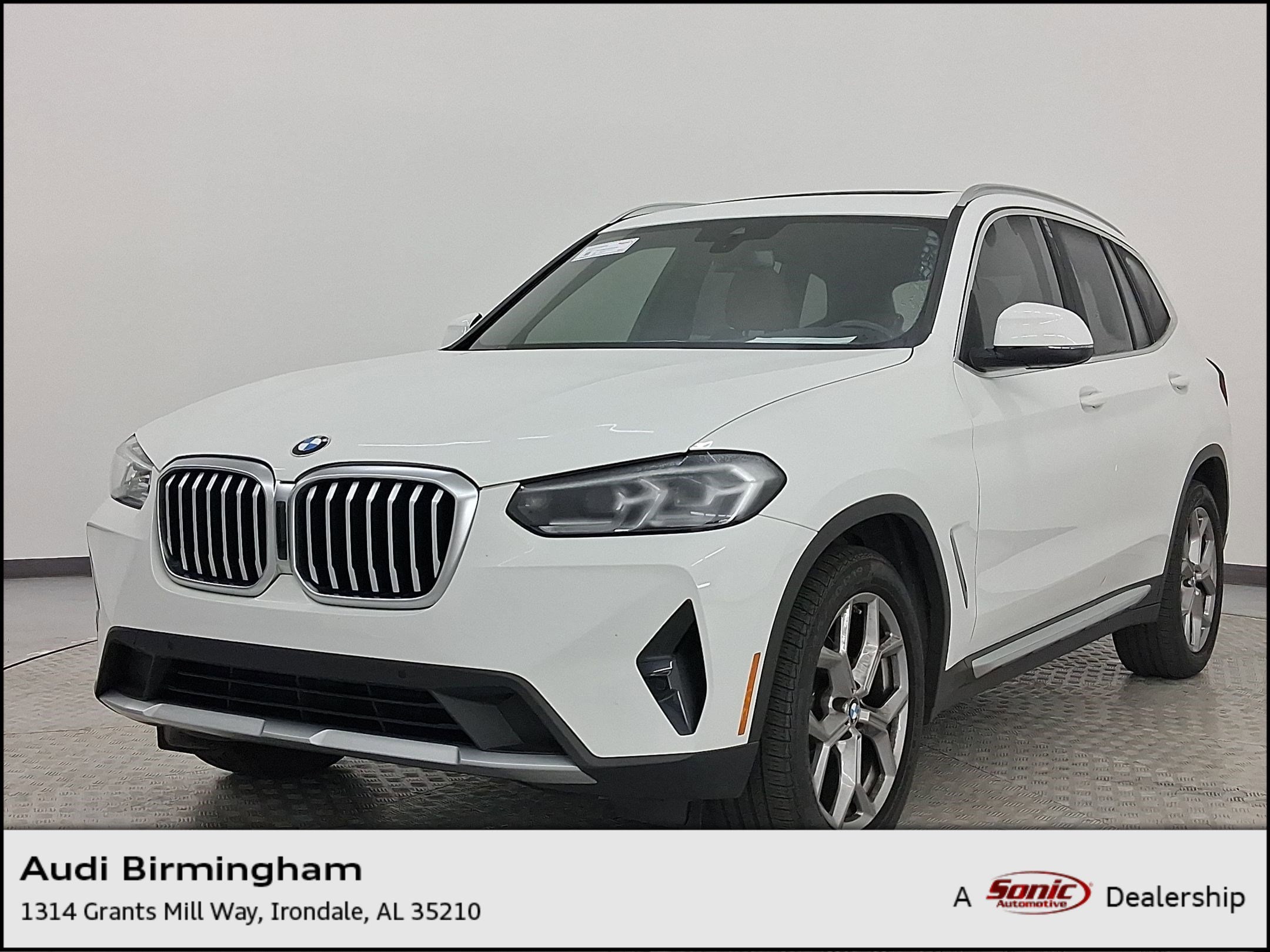 2022 BMW X3 30i's photo