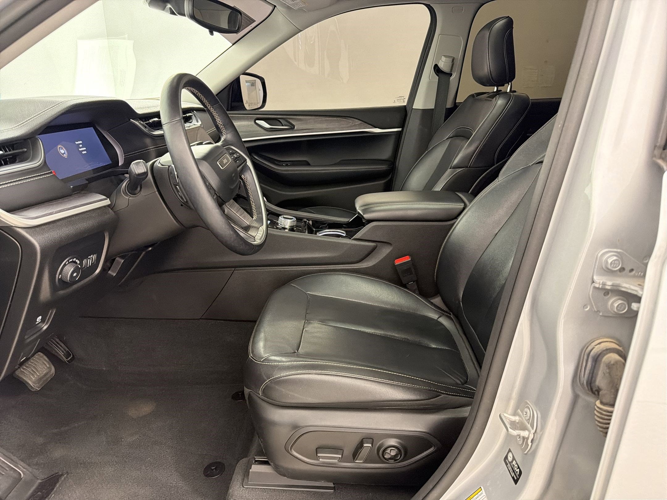 2021 Jeep Grand Cherokee L Limited photo 4