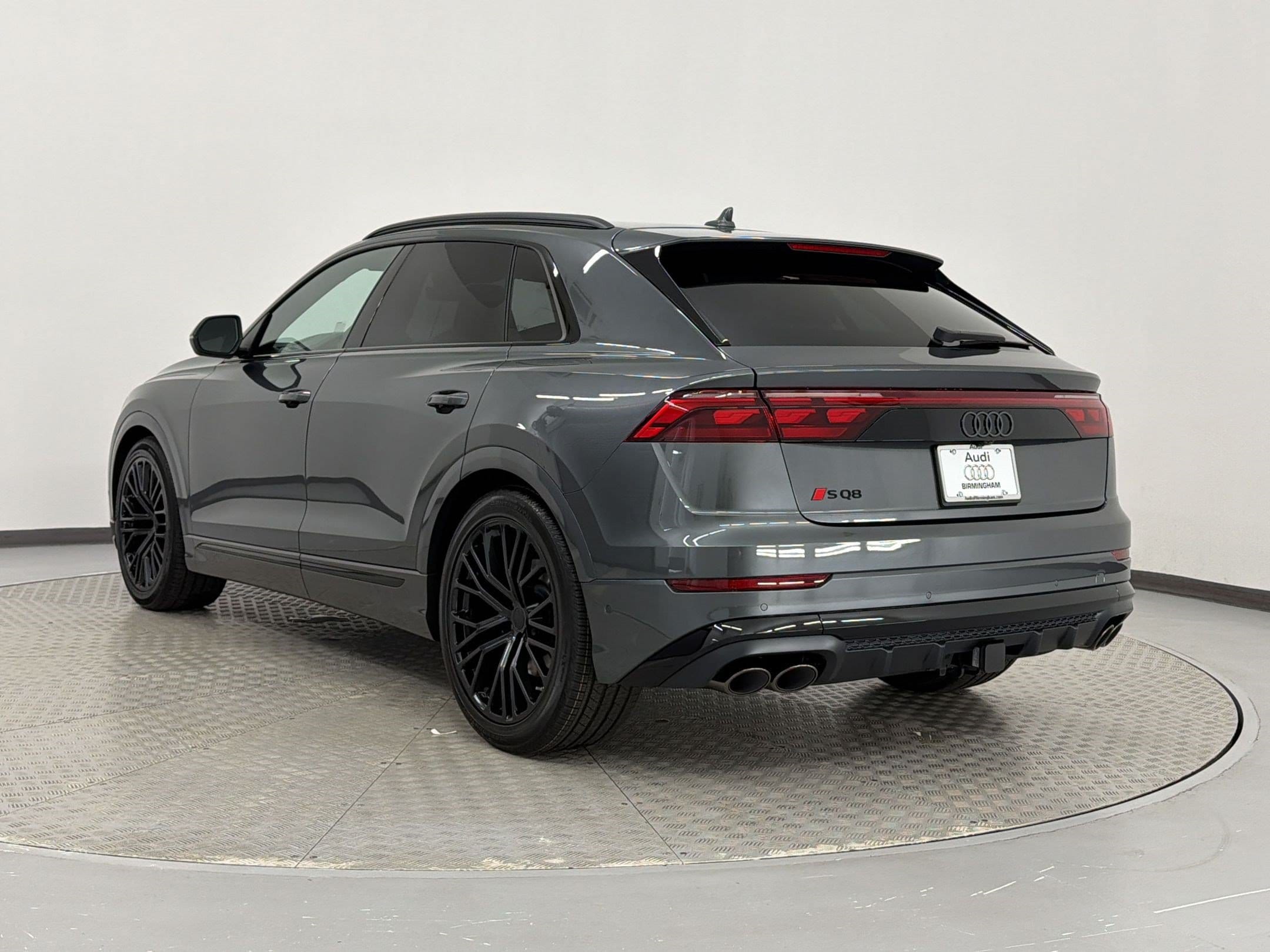 SQ8 Prestige SUV