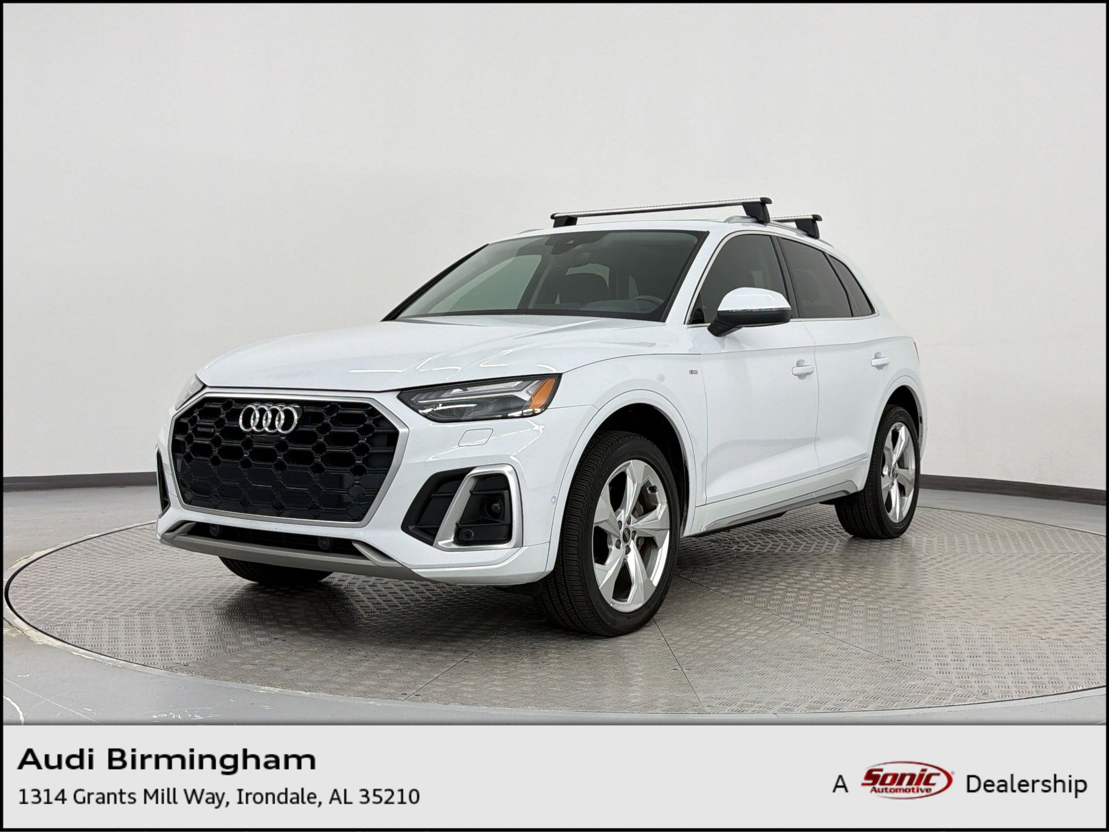 2022 Audi Q5 45 Prestige's photo