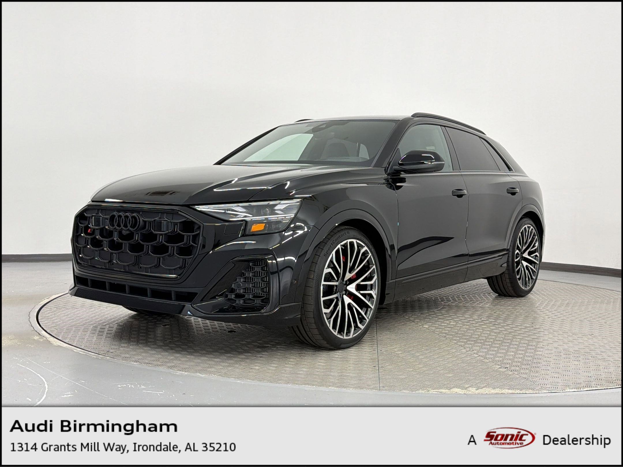 2026 Audi SQ8 Prestige quattro's photo
